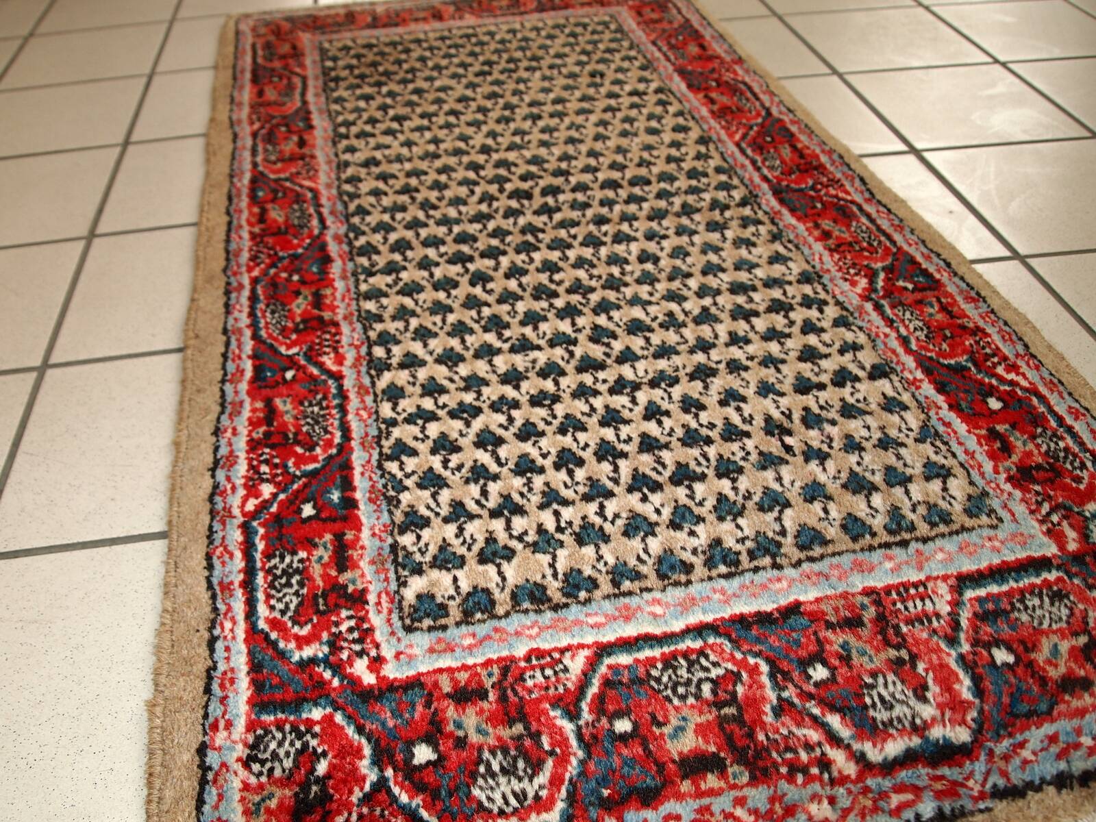 Tapis Vintage Seraband Indien en Laine, Années 1970, Élégance Artisanale