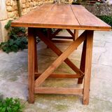Guinguette table on natural wood trestles