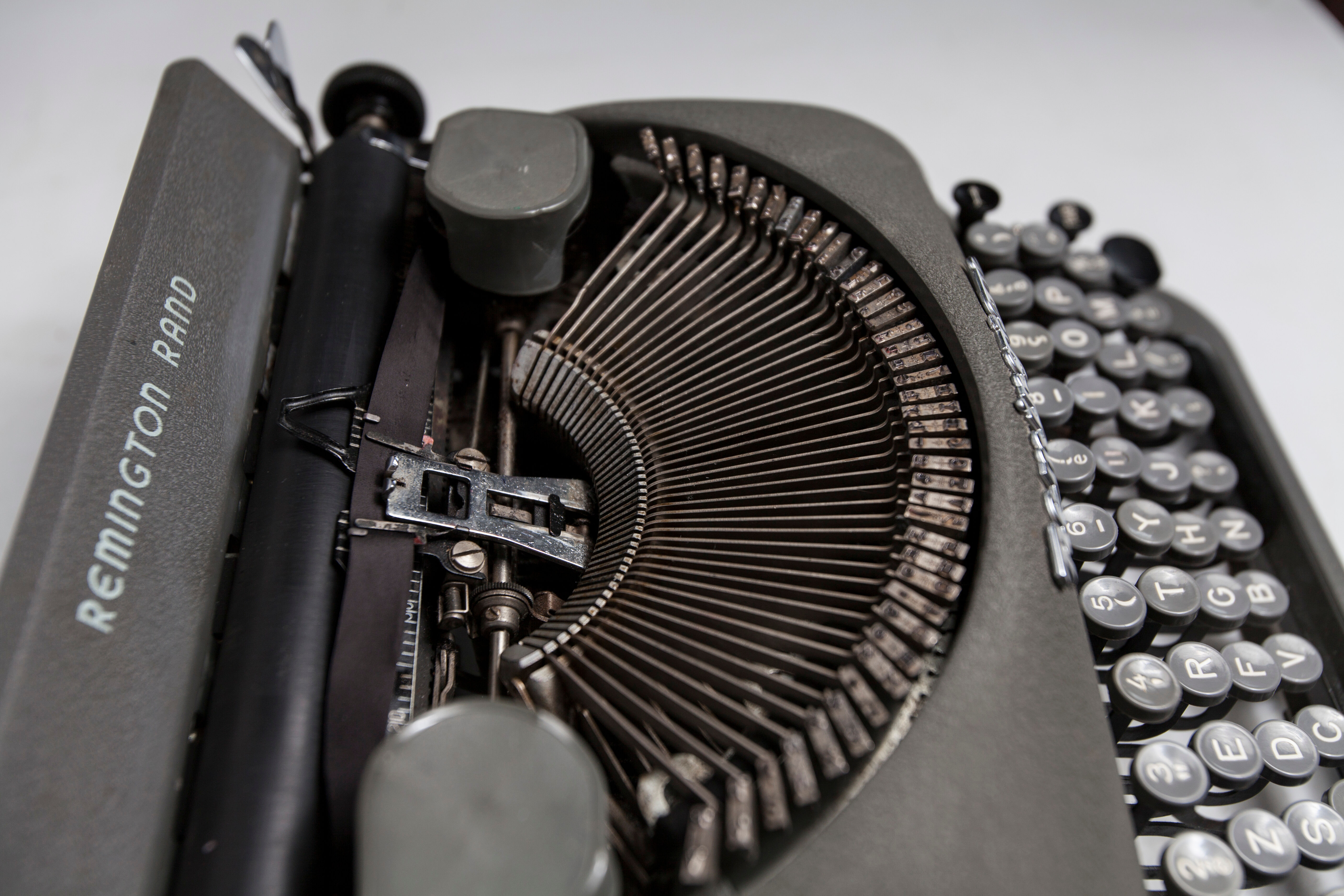 Typewriter Remington rand 1947 deluxe model 5 revised and new ribbon