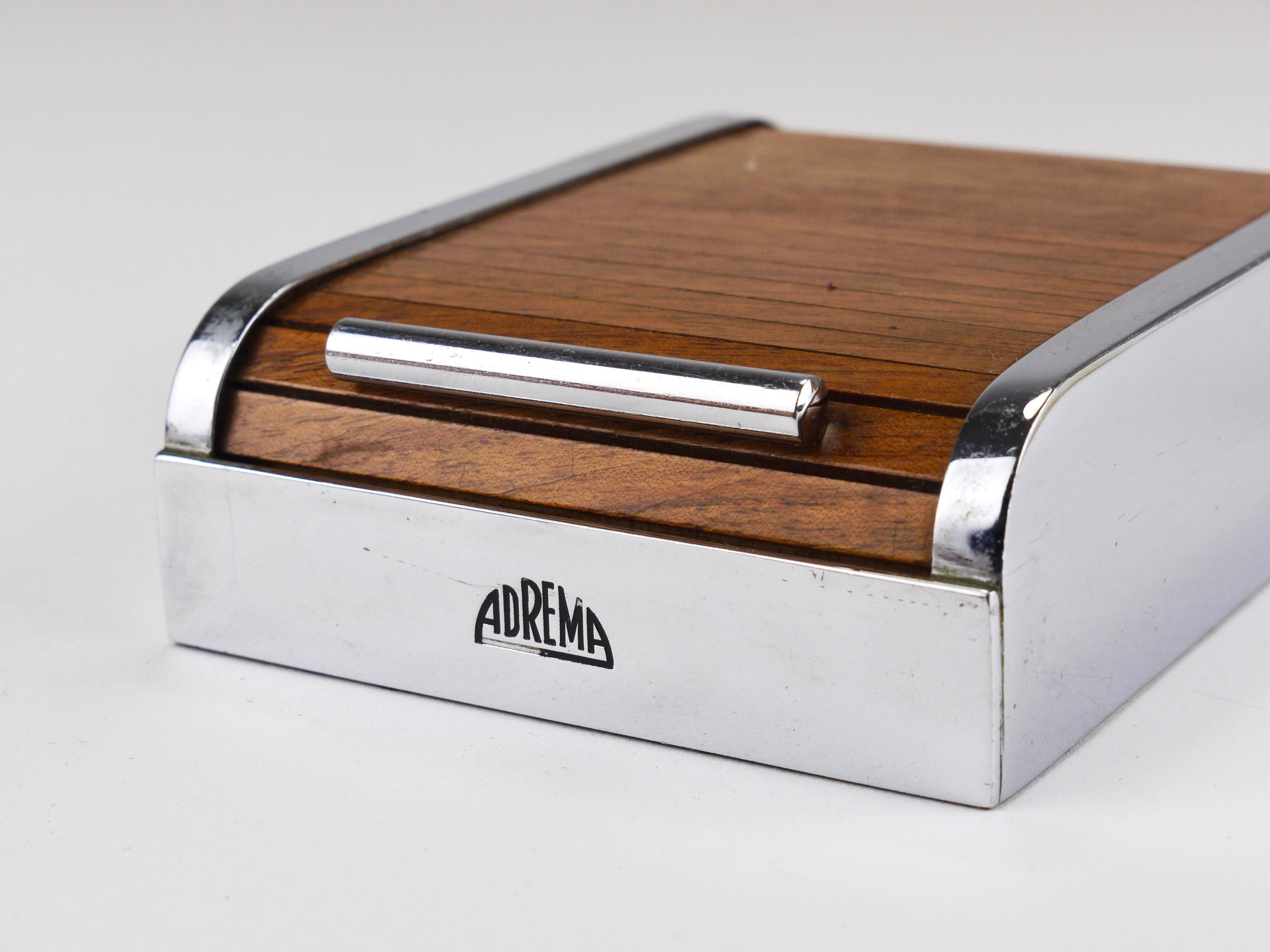 Carl Aubock rolling shutter storage box from the 1930s, cigarette dispenser, walnut, Vienna