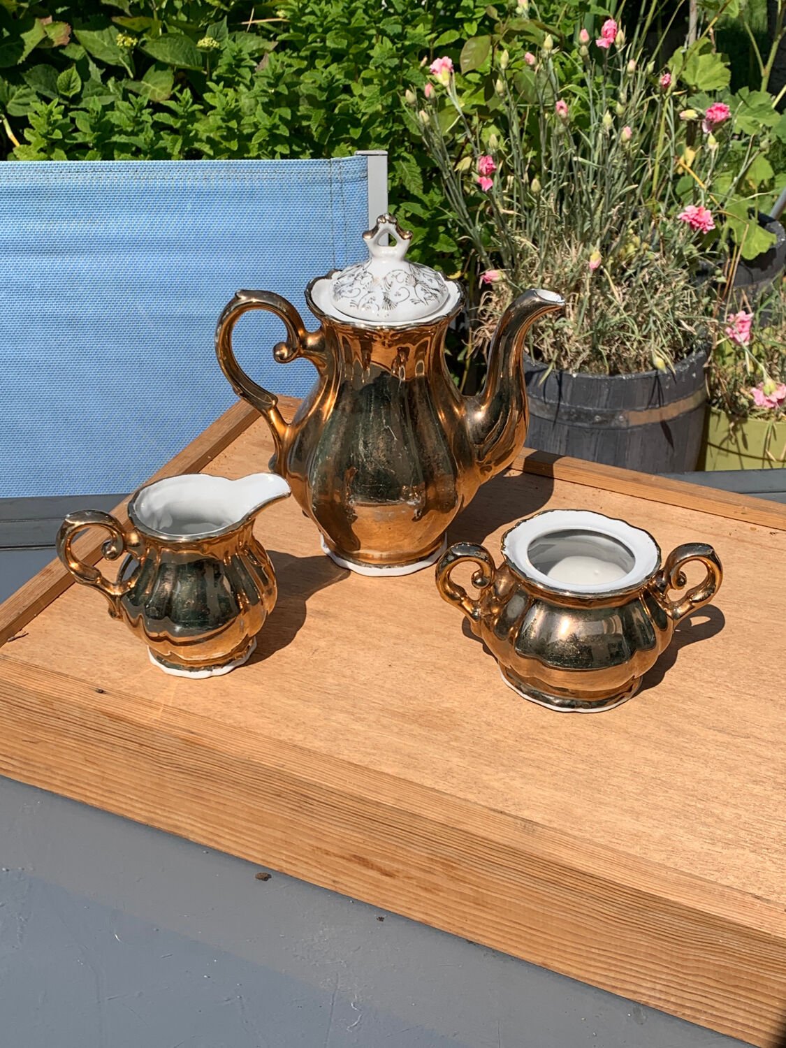 Tea set Italian porcelain gold color
