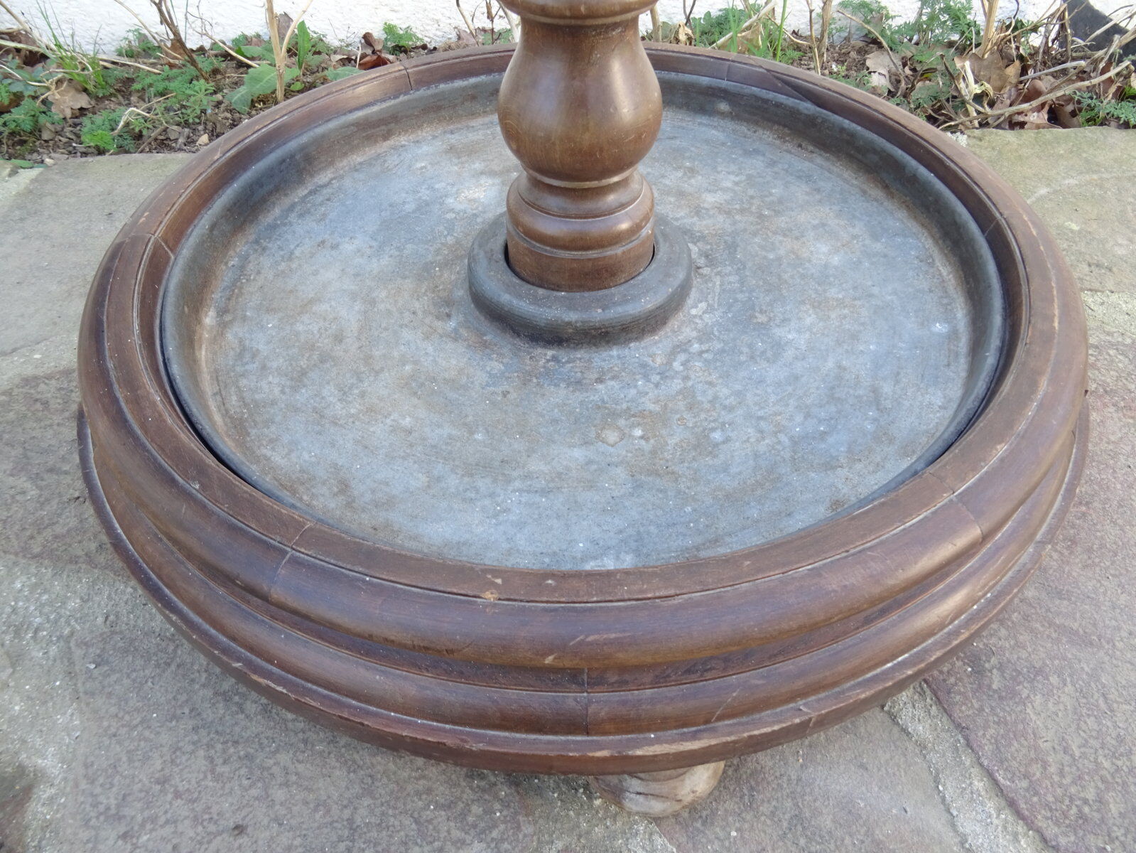 Zinc standing bistro coat door