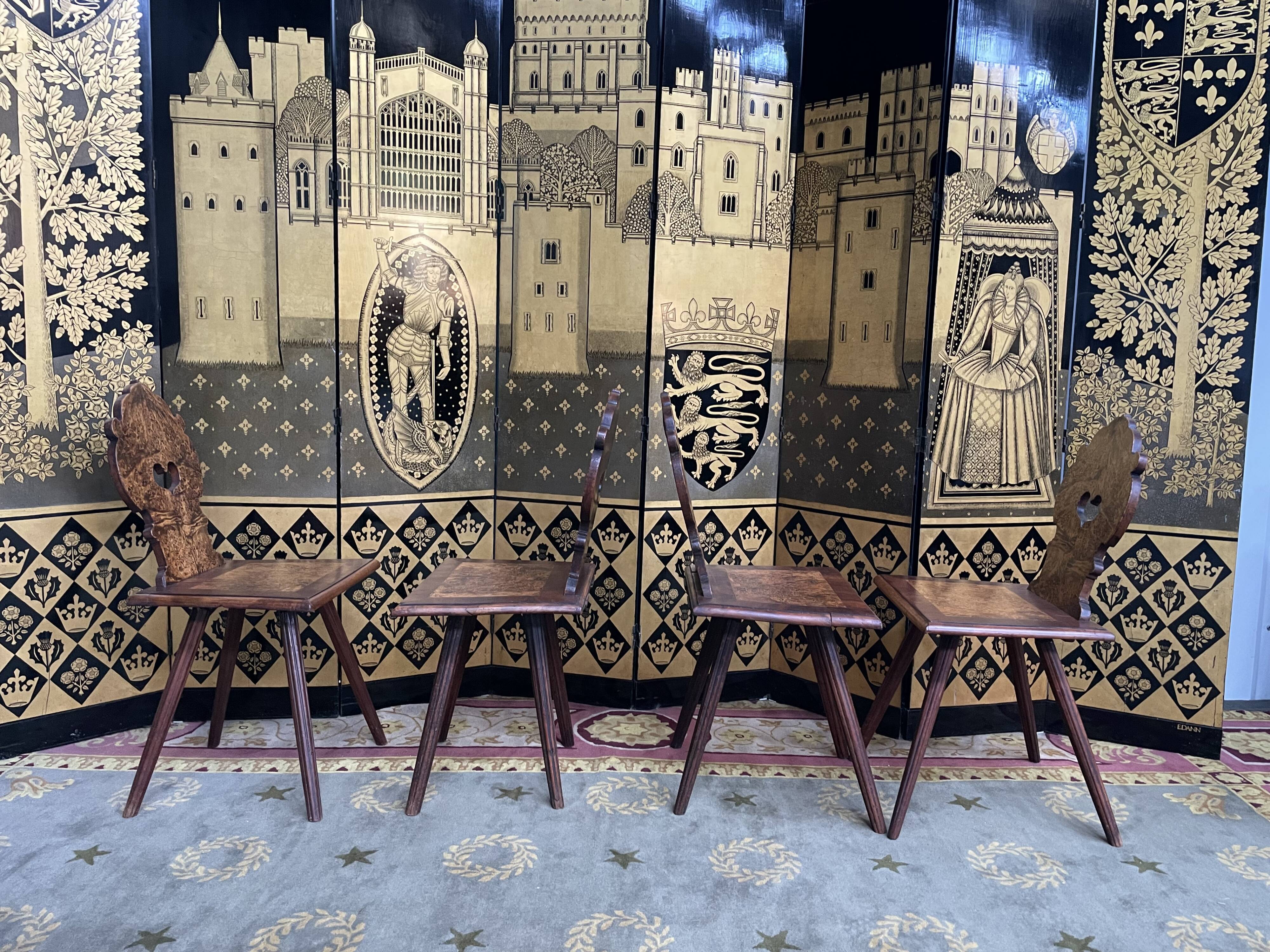 Suite of 4 Alsatian chairs in elm magnifying glass