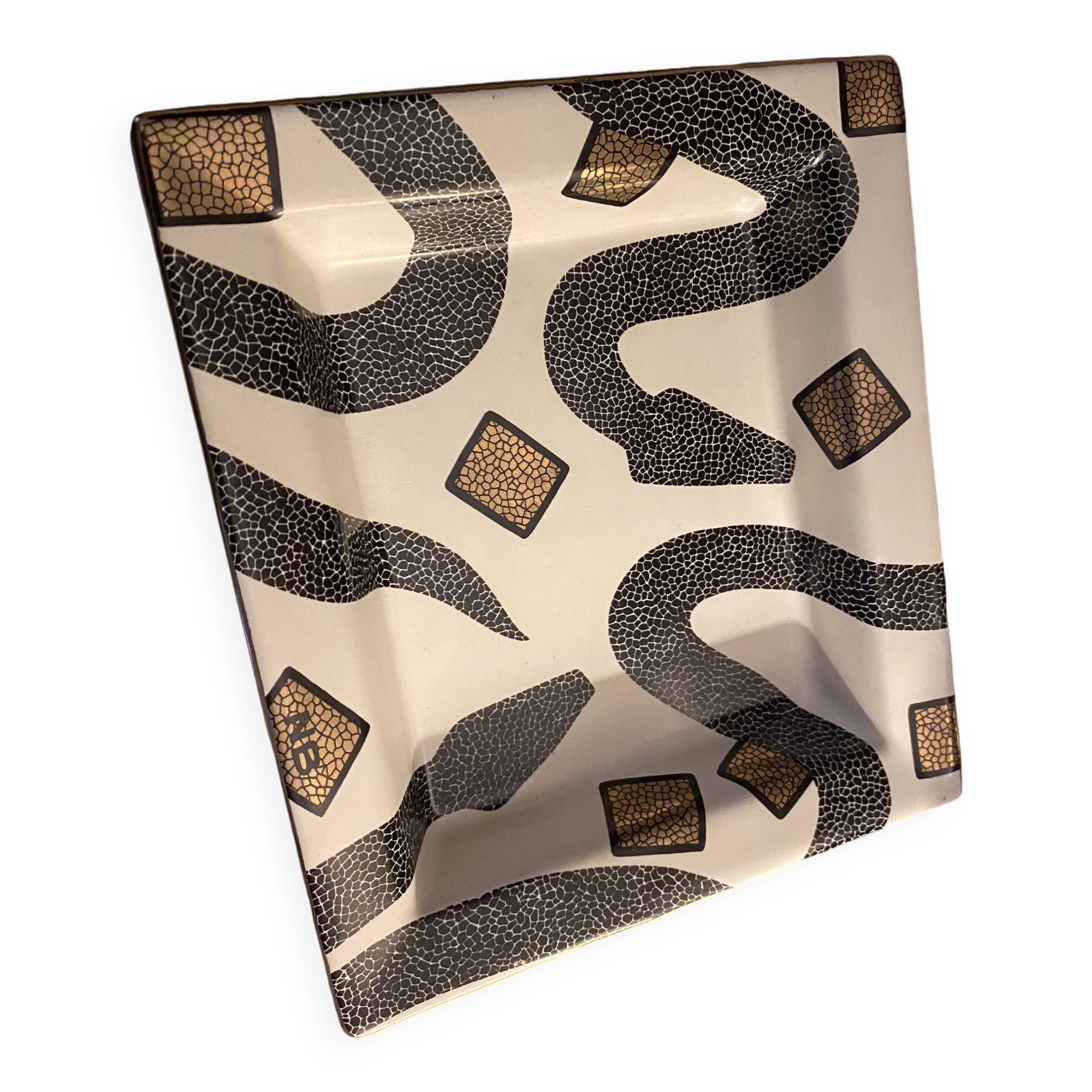 Nicolas Blandin porcelain pocket emptier