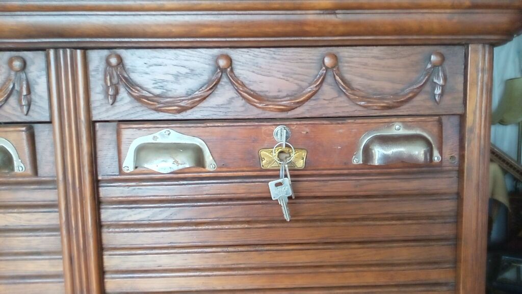 Double curtain binder of solid oak notary 1930