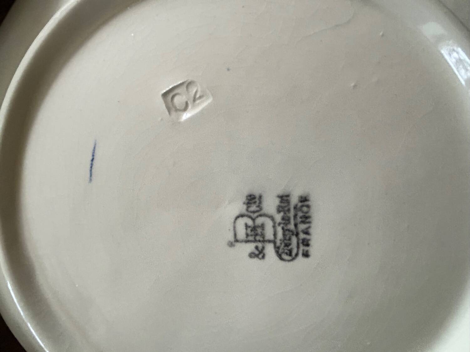 HB Choisy-le-Roi earthenware plates