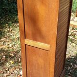 Administrative furniture column