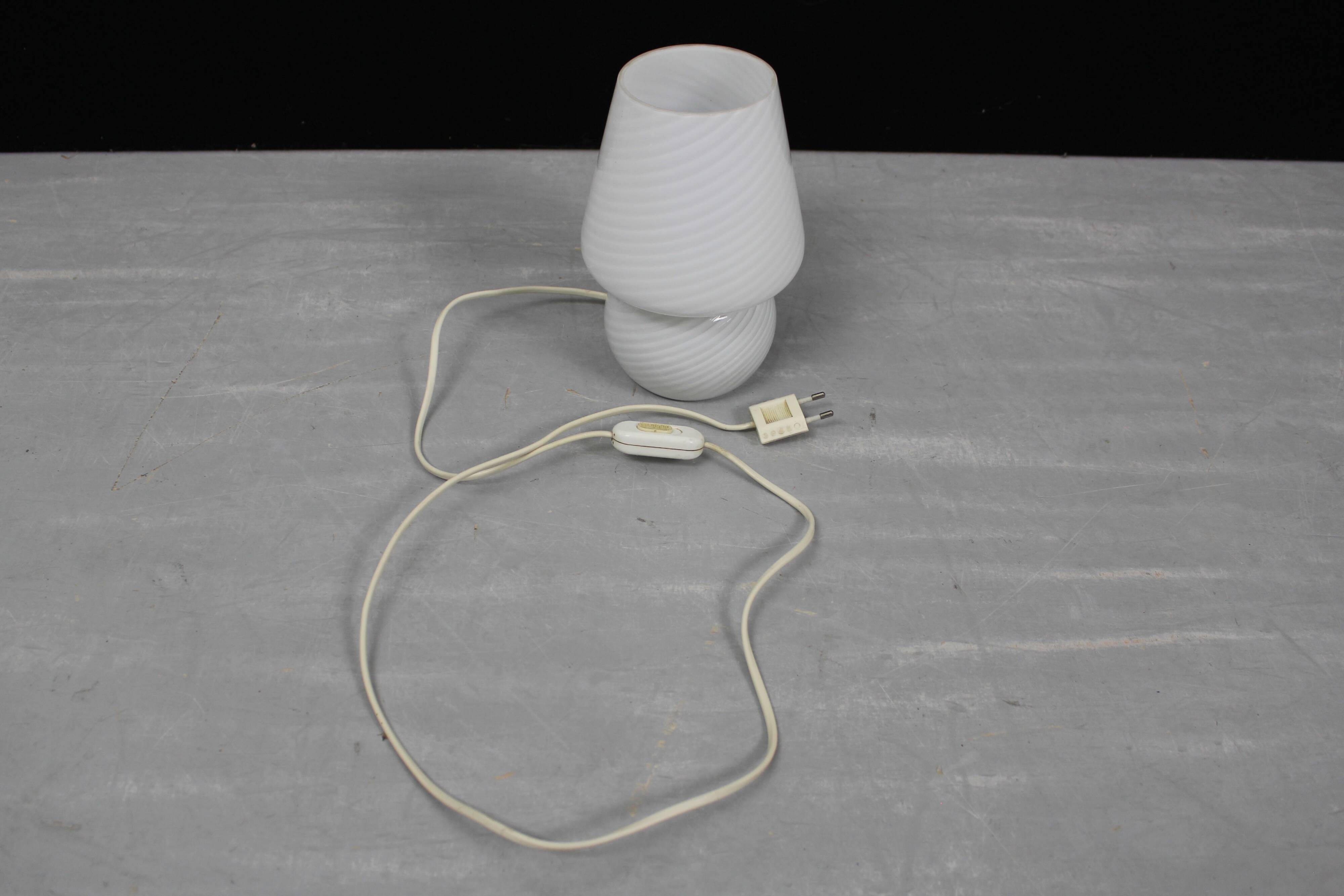 Lampe de table en verre de Murano champignon du milieu du siècle, Italie, années 1970.