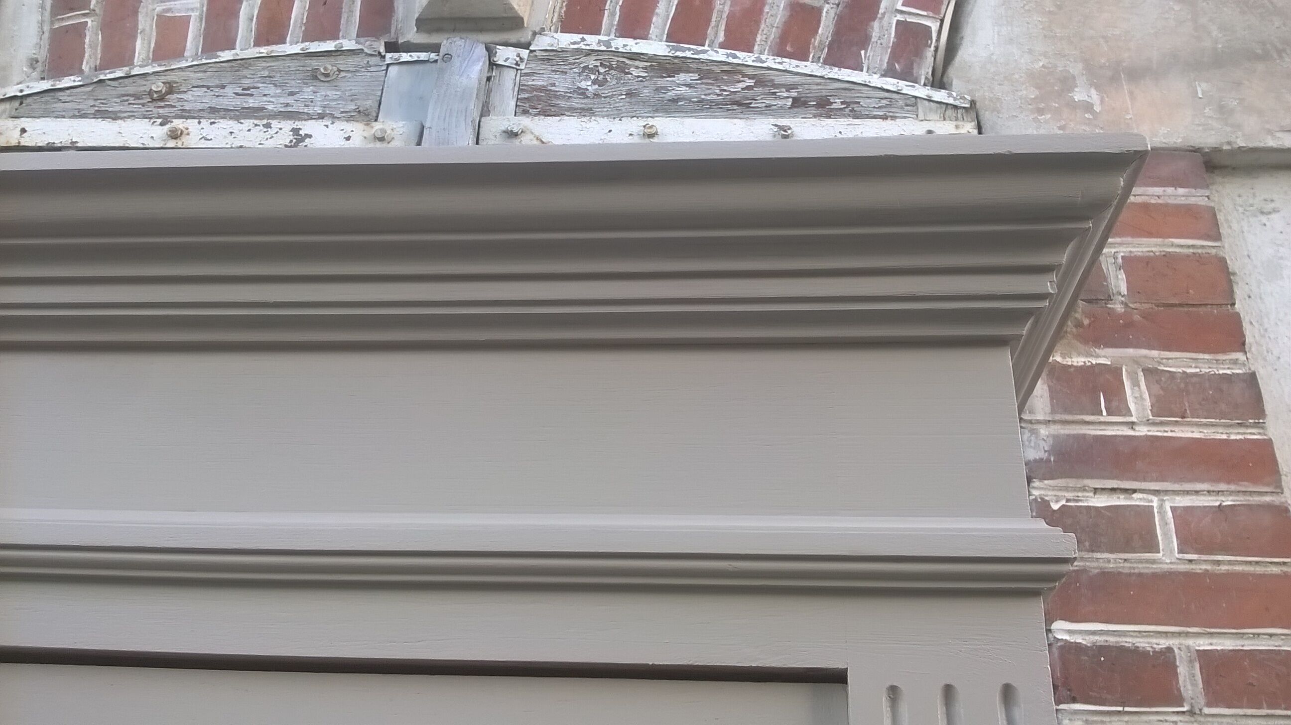 Parisian hotel wardrobe from the 1930s