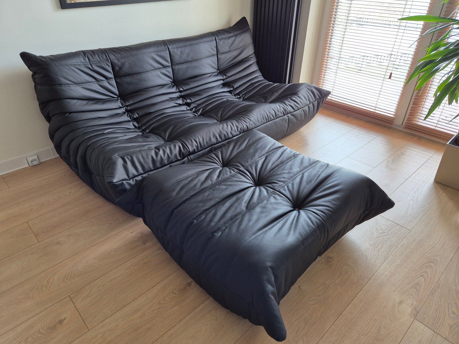 Togo sofa with pouf in black leather by Michel Ducaroy for Ligne Roset, set of 2
