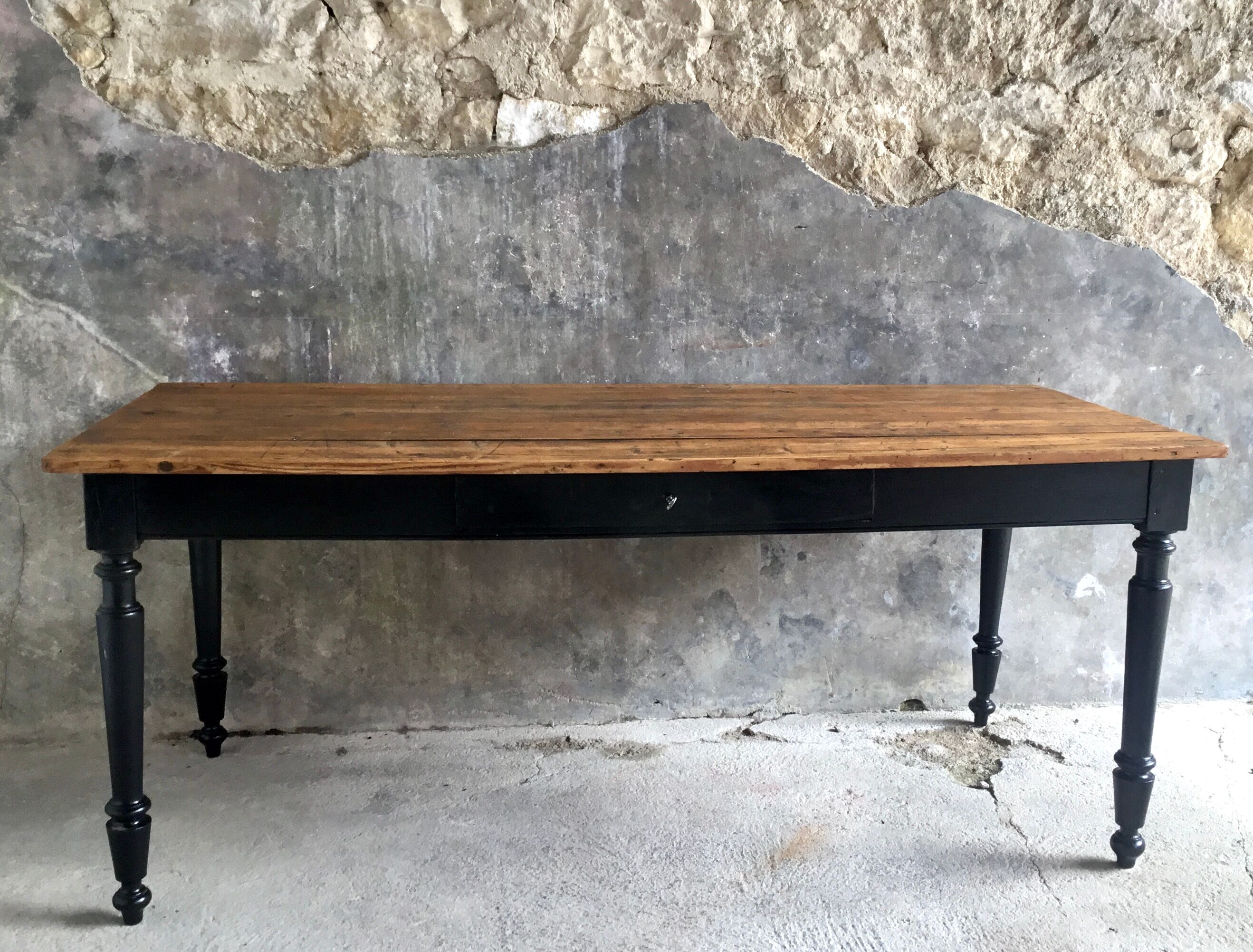 Large farmhouse table 180 cm feet turned - early twentieth