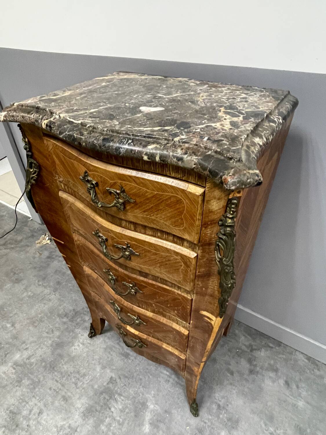 Chifonnier en marqueterie de style Louis XV XXeme