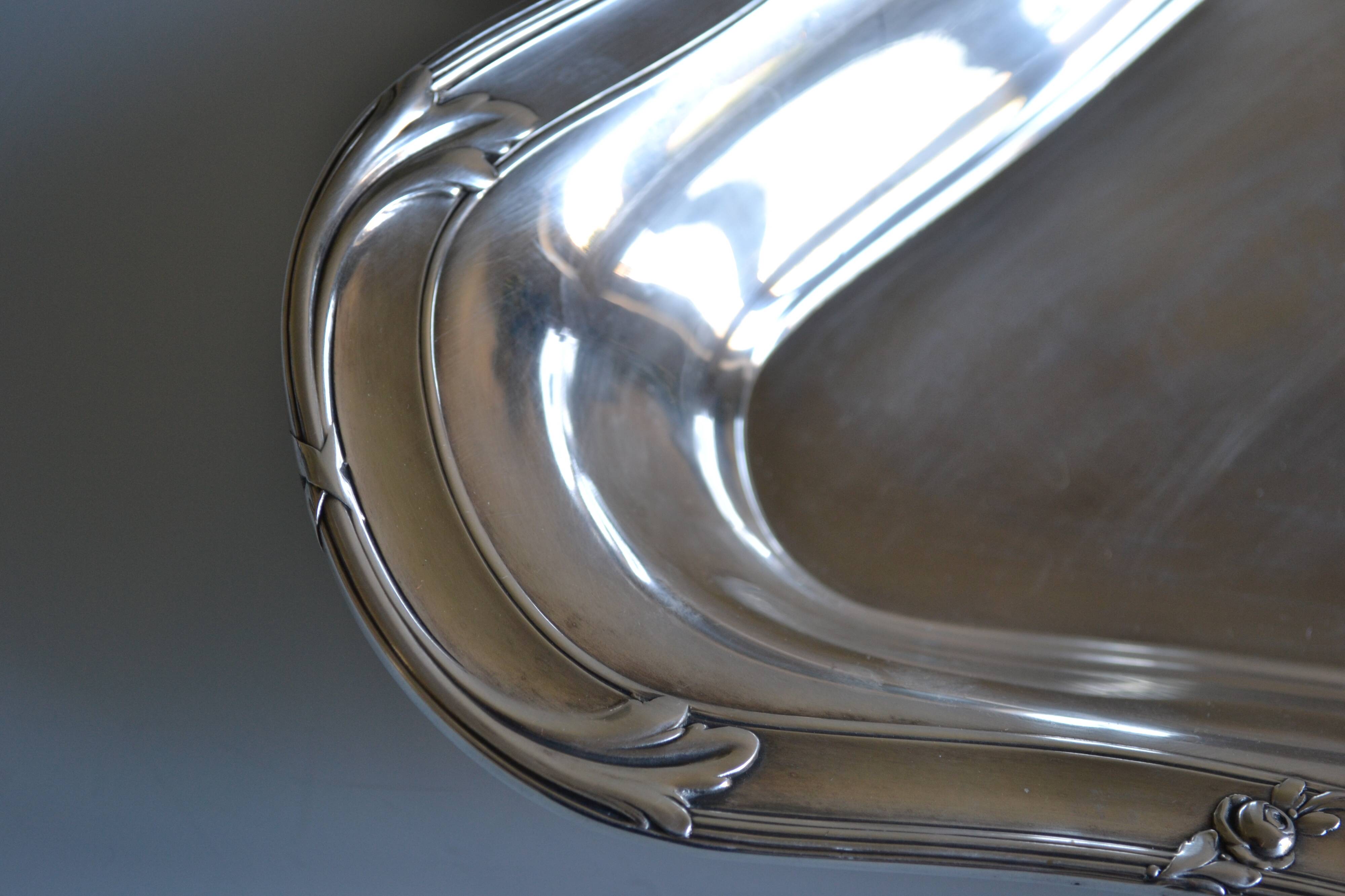 Flat basket cup in silver metal