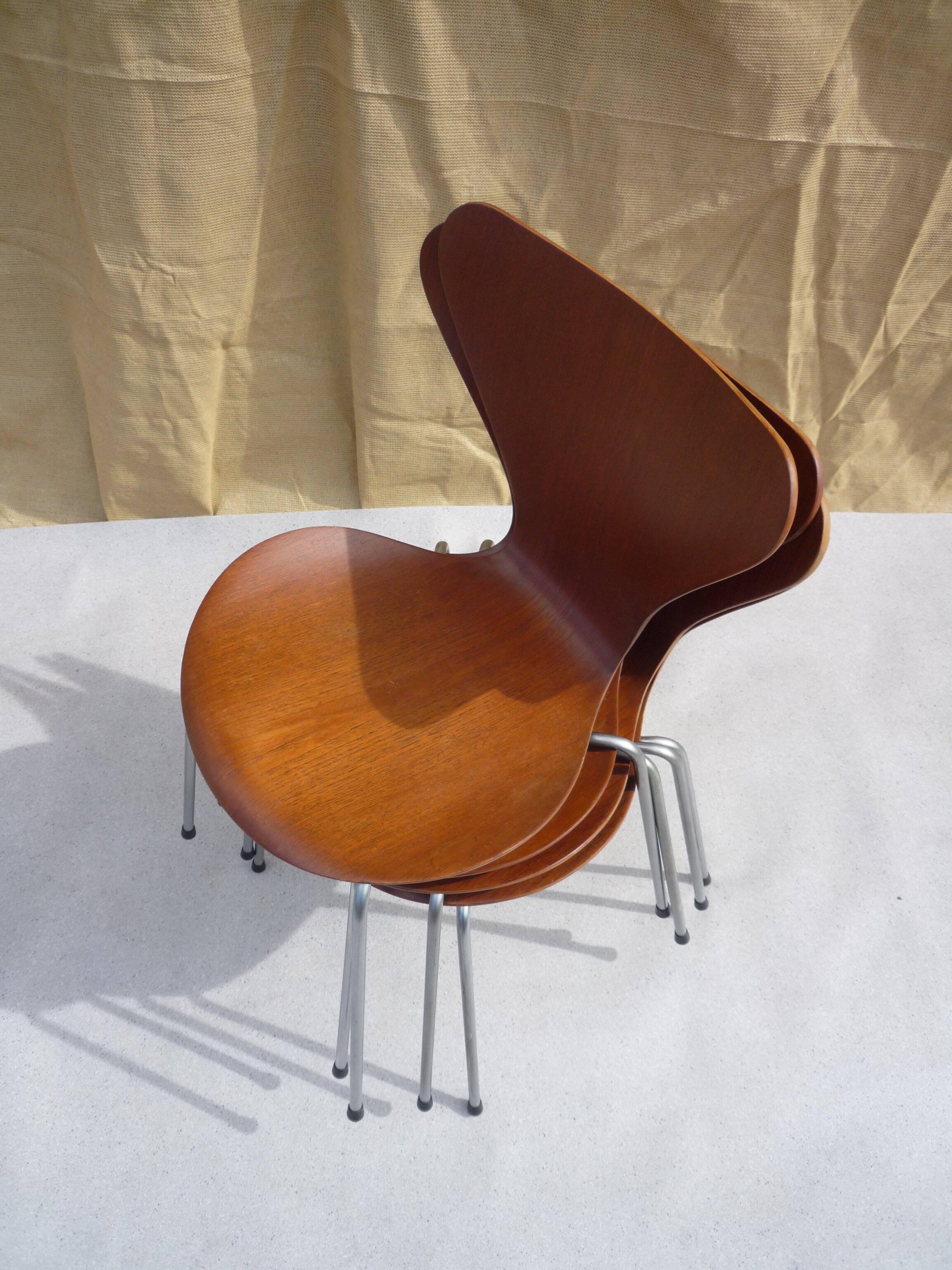 4 chaises Arne Jacobsen en teck Mod.3107