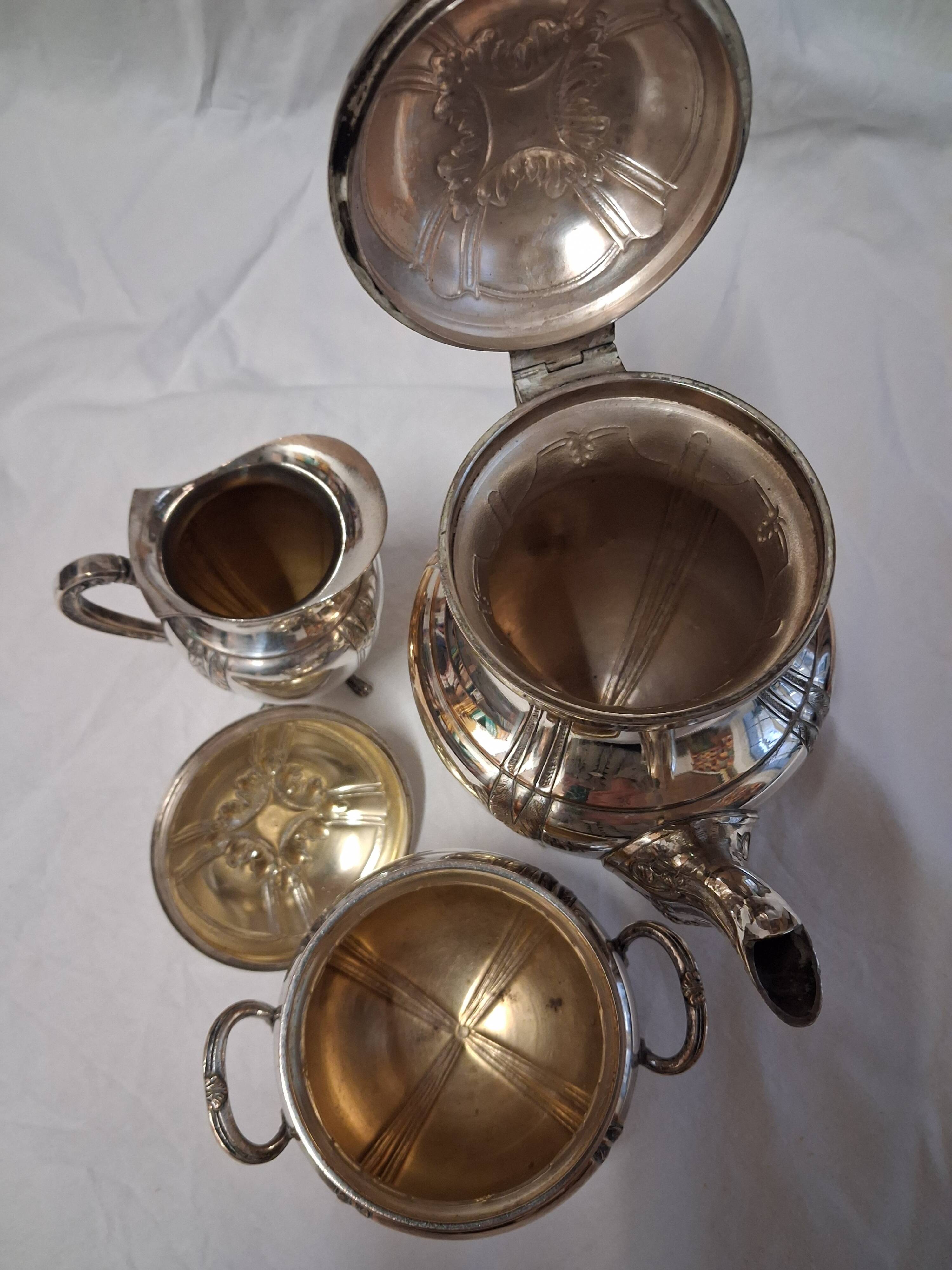 3-piece silver-plated metal coffee set