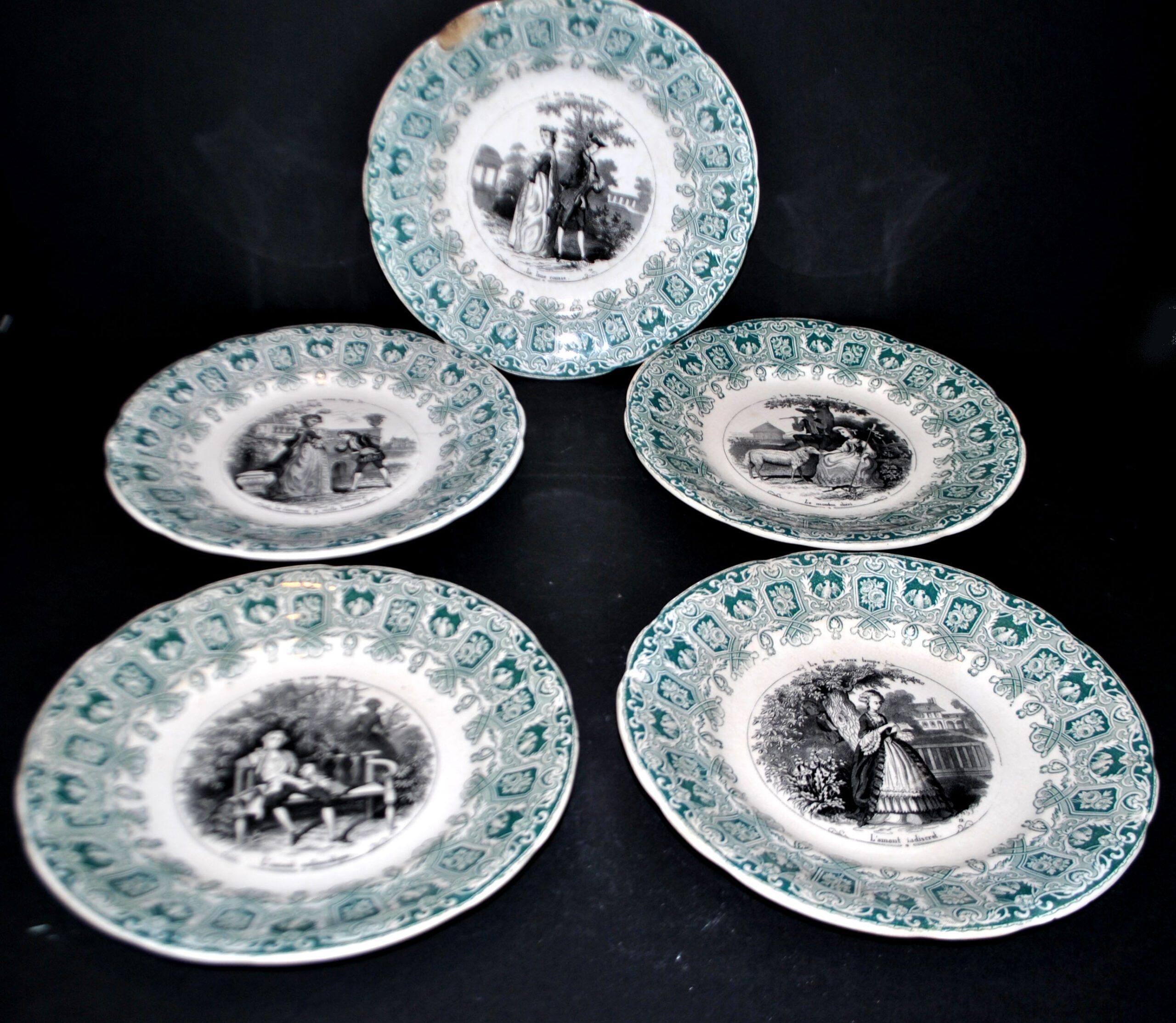 Sarreguemines set of 5 talking plates from the Bon Vieux Temps series, opaque earthenware.