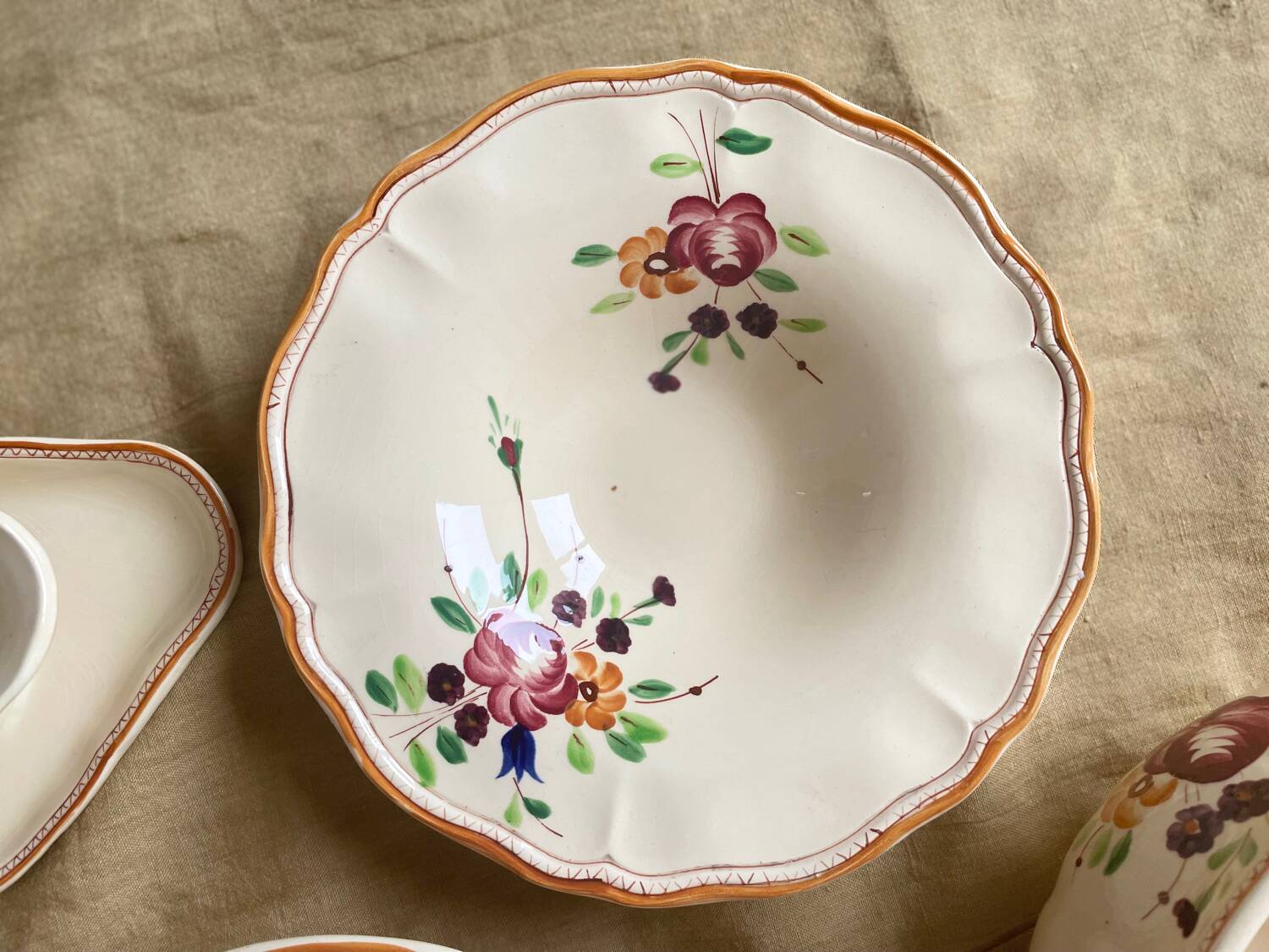 4 Serving Dishes with Painted Flowers Faïencerie de Longchamp Monaco 1960s