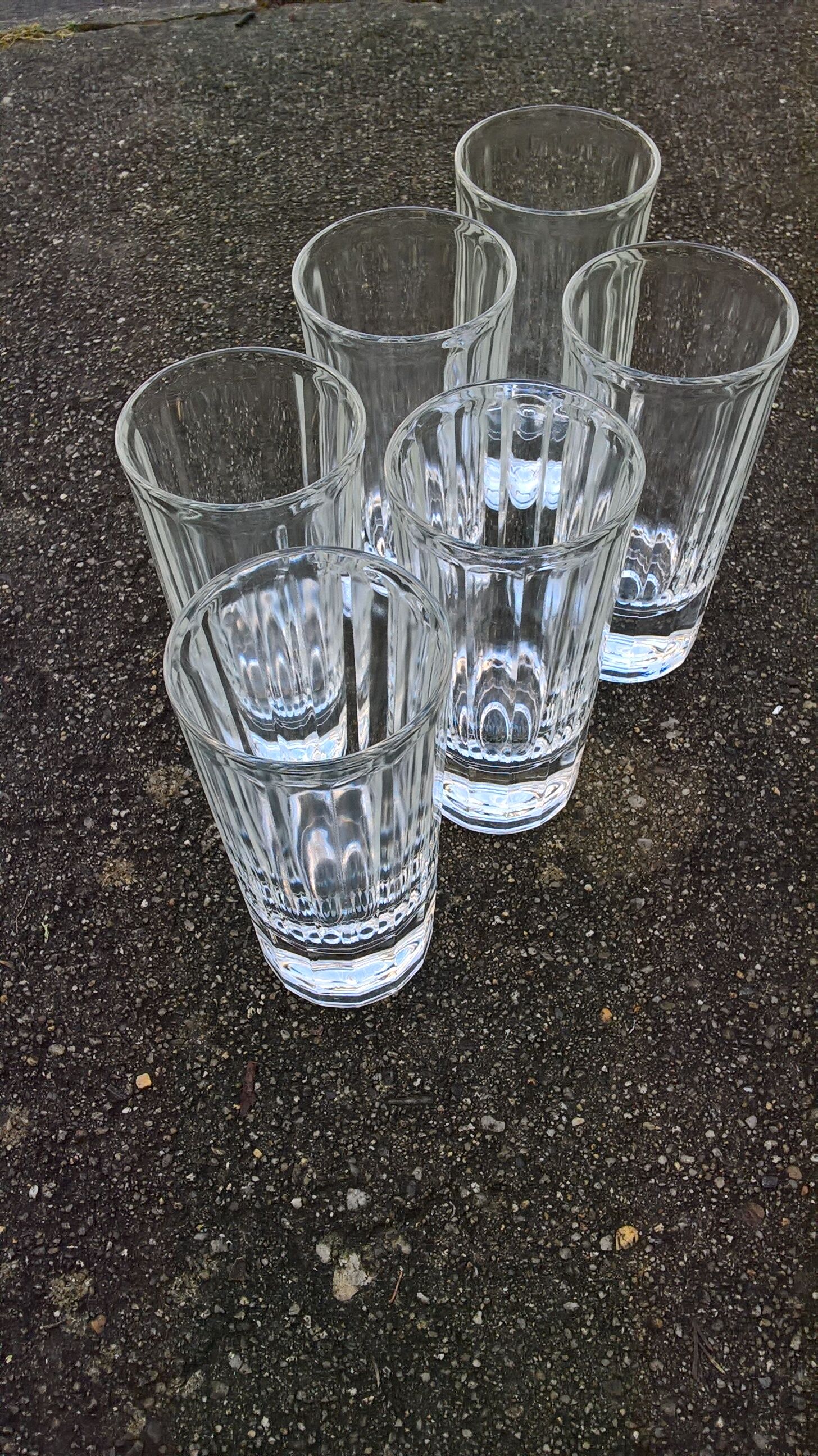 Six verres à apéritif