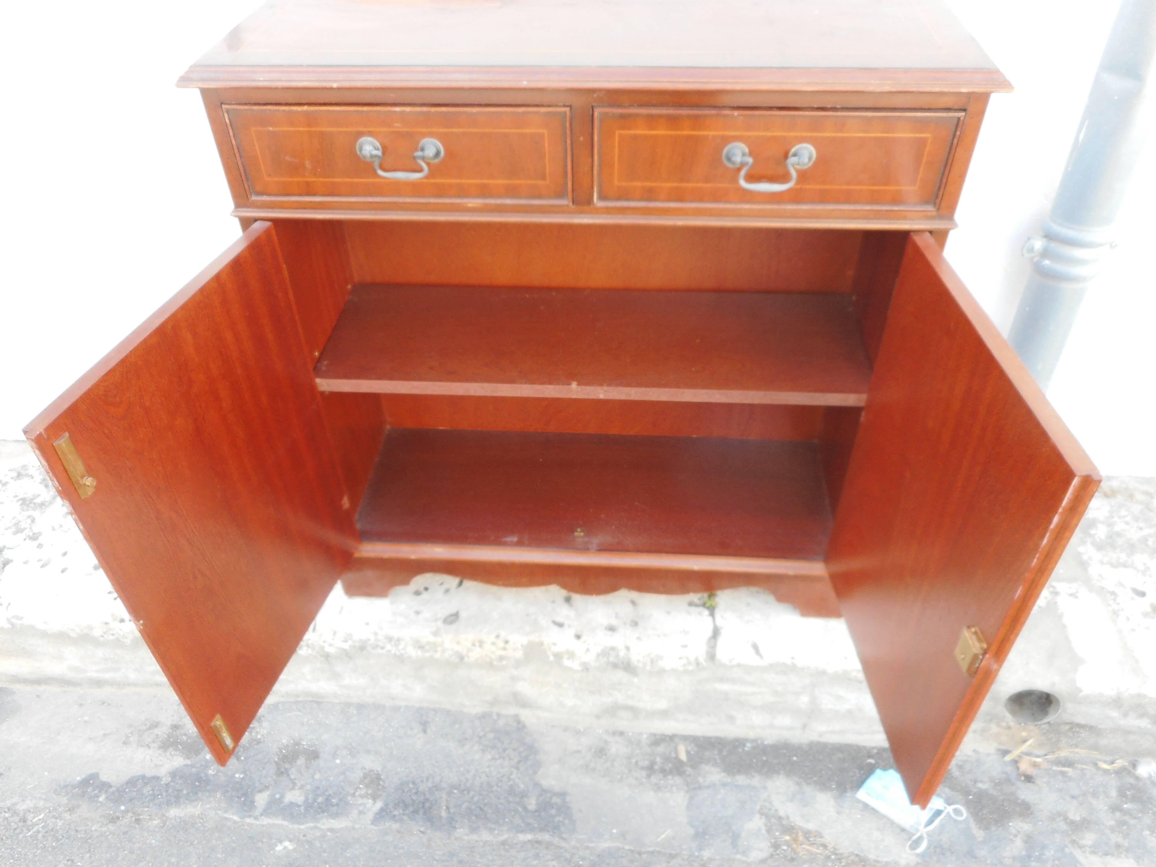 English style furniture two doors two drawers