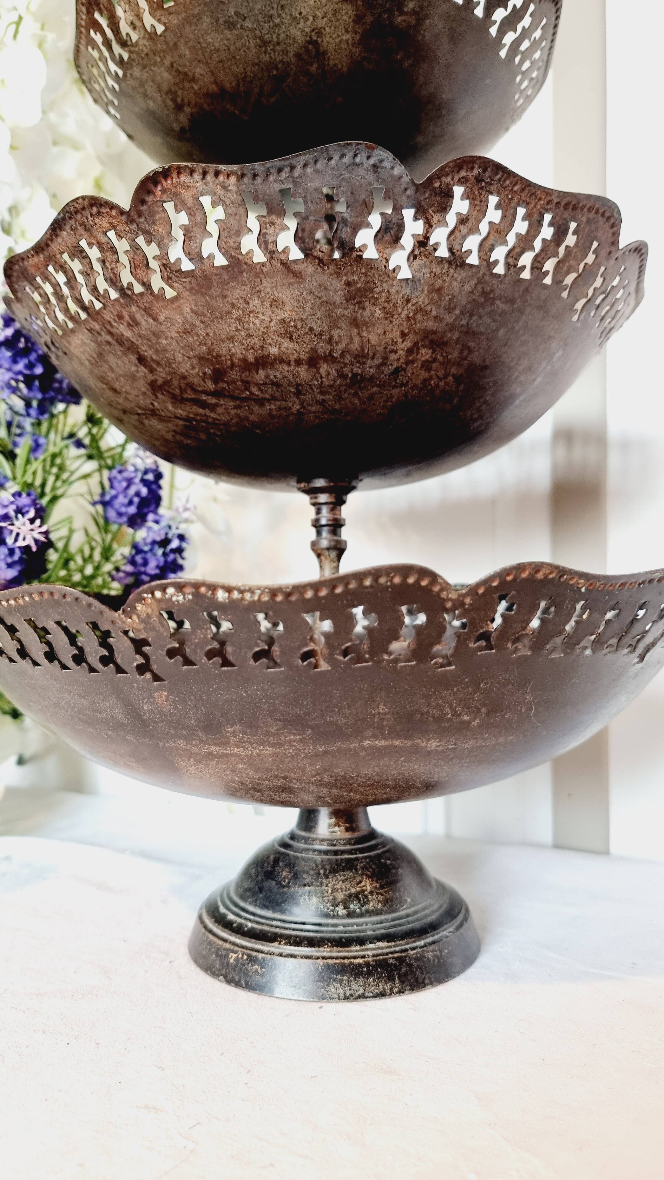 Large three-tiered fruit bowl in iron and brass, French style, rust.