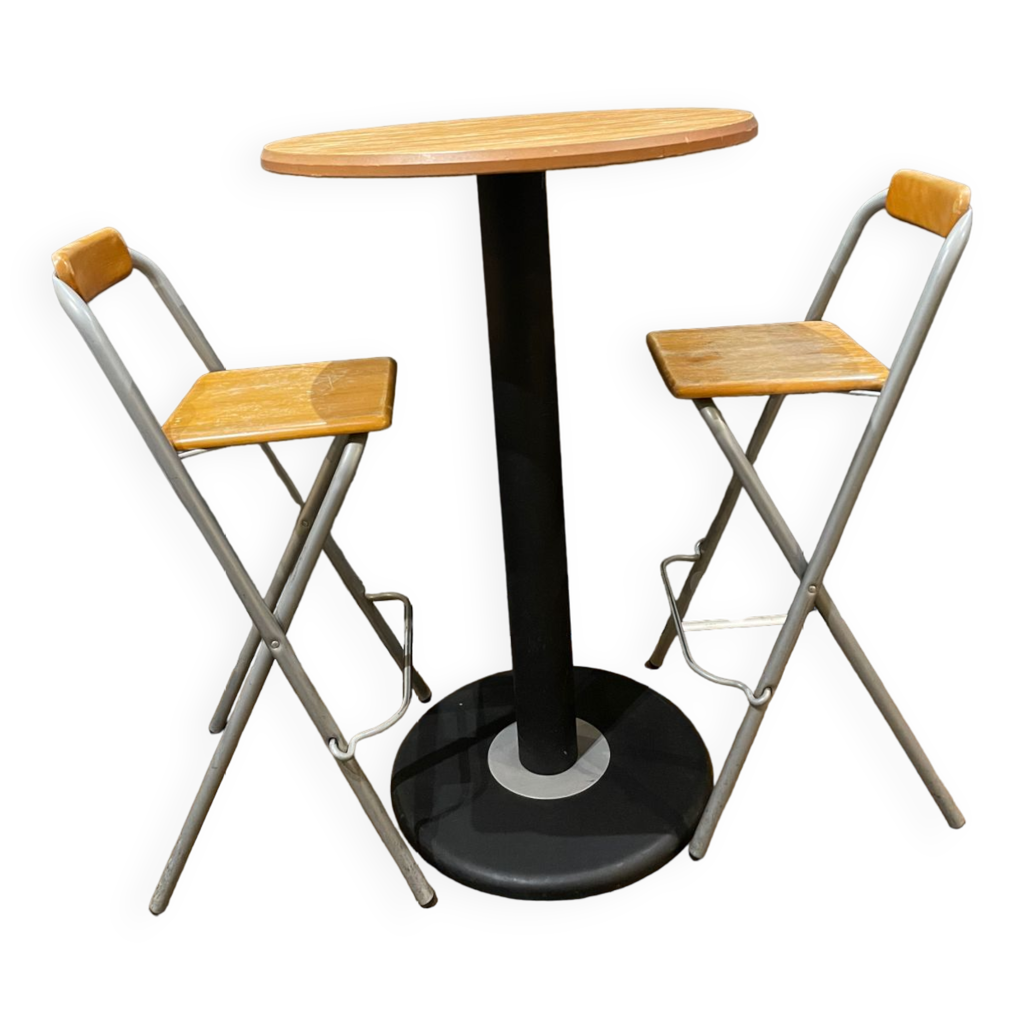 Lot table bistrot haute ikea et ses 2 tabourets Selency