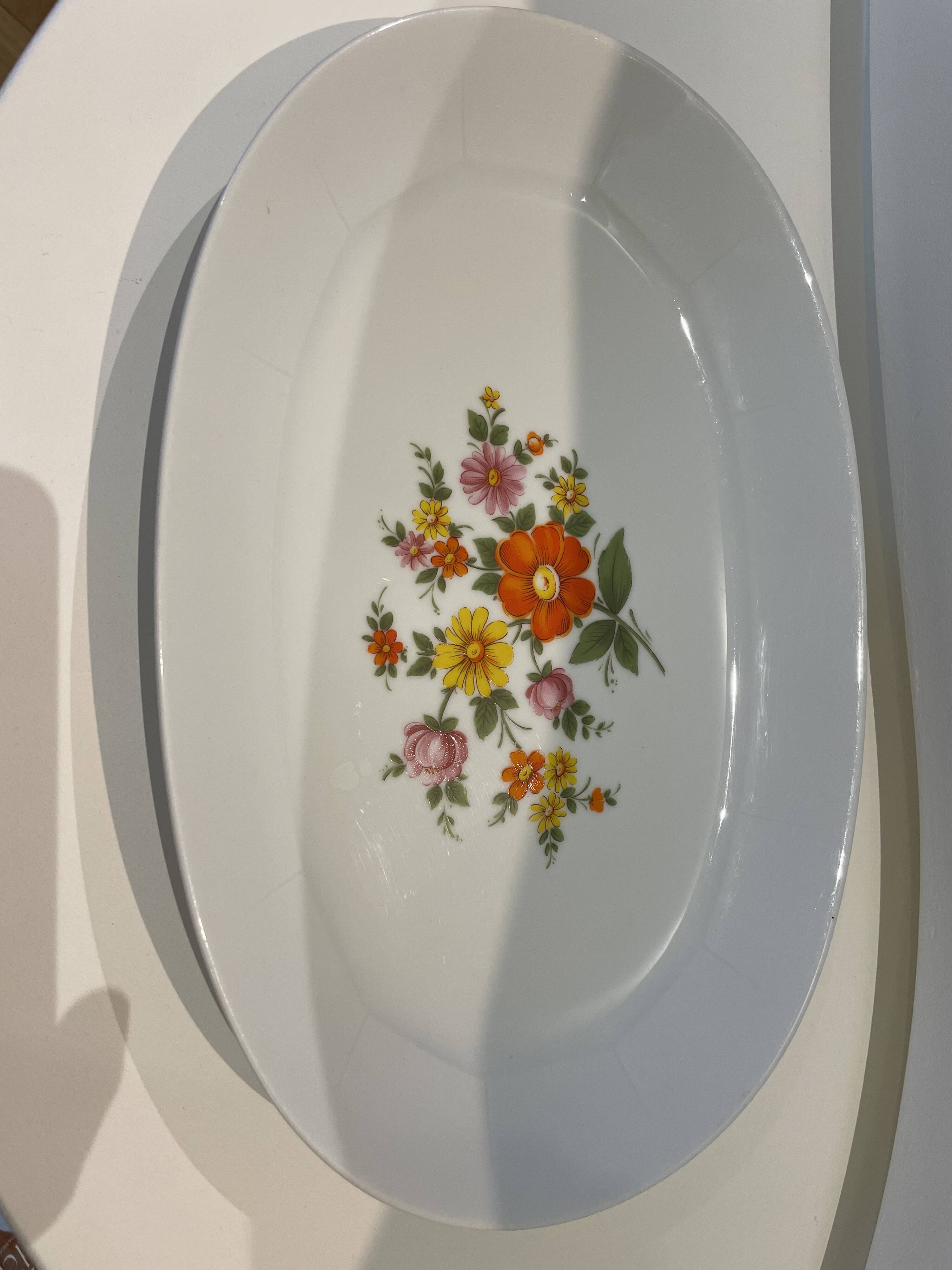 Flowered plate