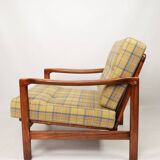 Fauteuil vintage Mid Century Design avec coussins en laine tartan jaune, Pologne, 1960