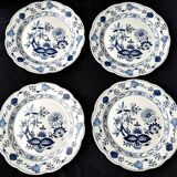 4 Assiettes à dessert Royal Boch Motif "Oignons bleus
