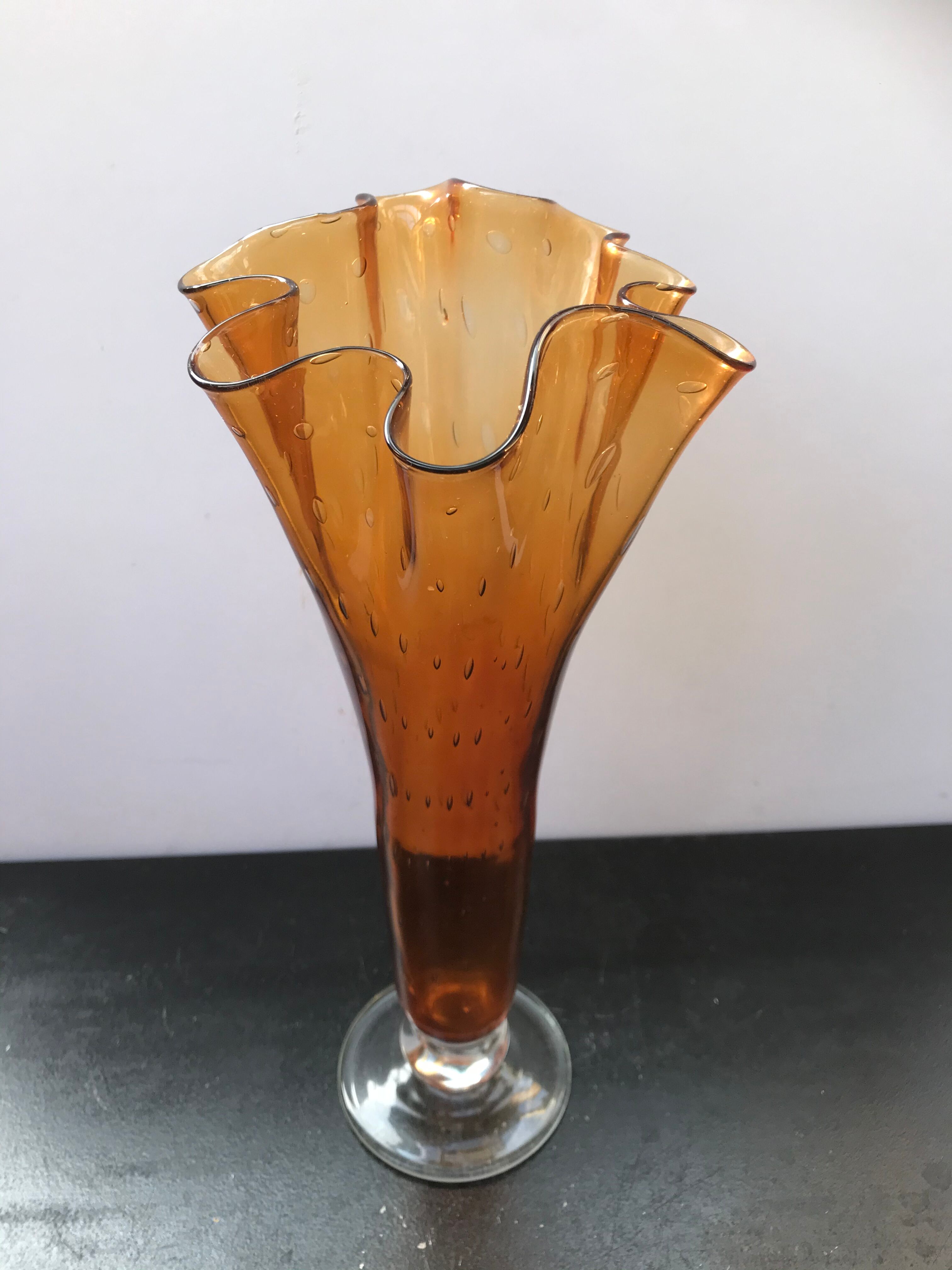Former orange bullé glass vase col corolle - vintage transparent foot