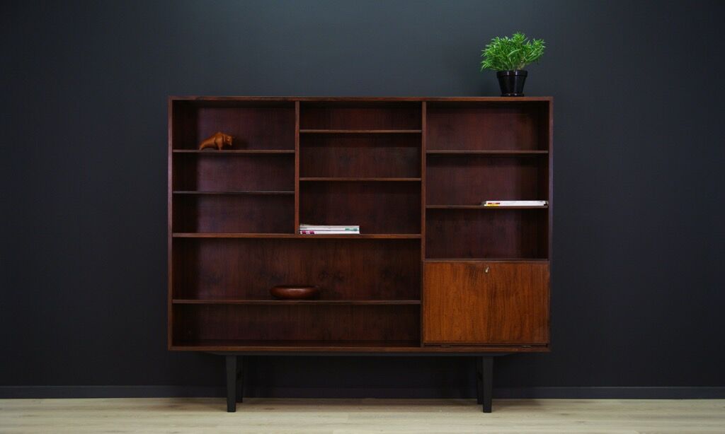 Omann Jun bookcase