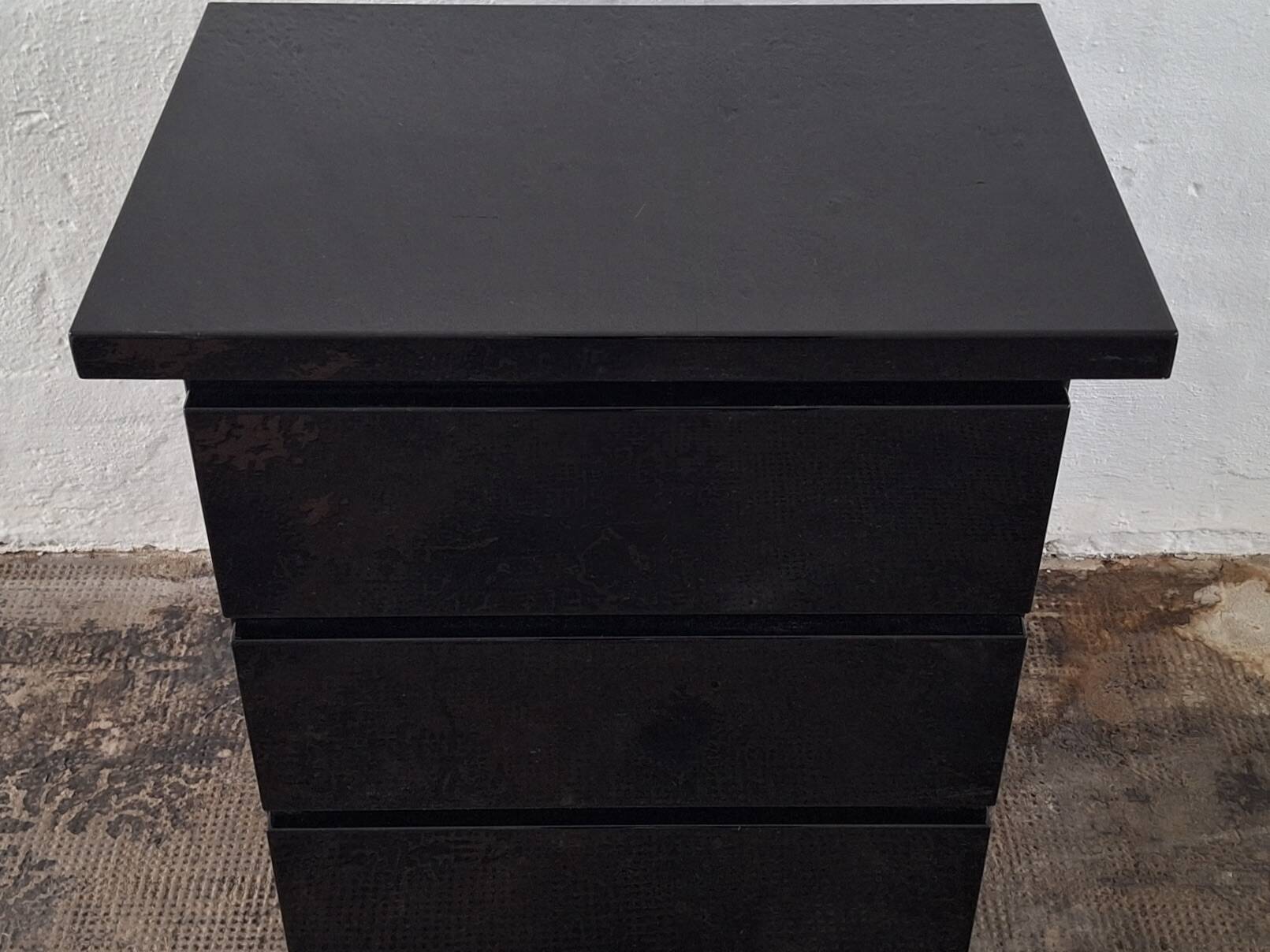Commode en laque de David Lange Roche Bobois, signée, années 1970.