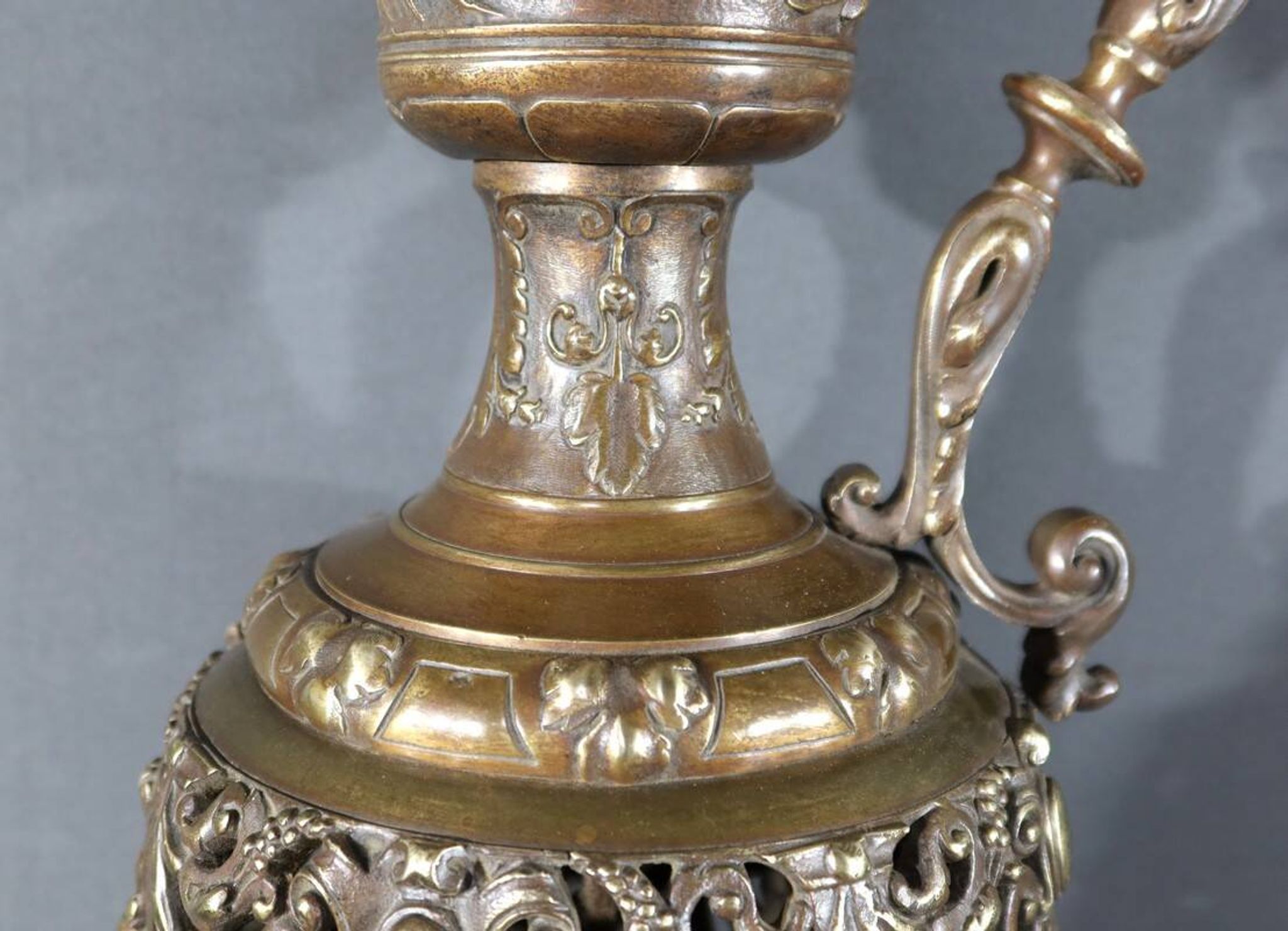 Paire d’aiguières en bronze, art nouveau – 1910