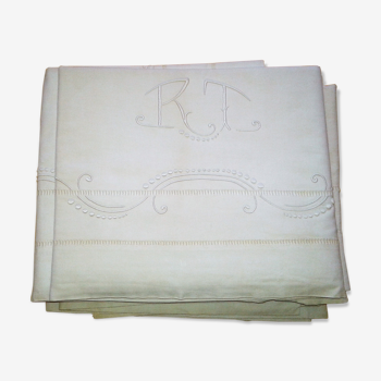 4 old embroidered sheet set