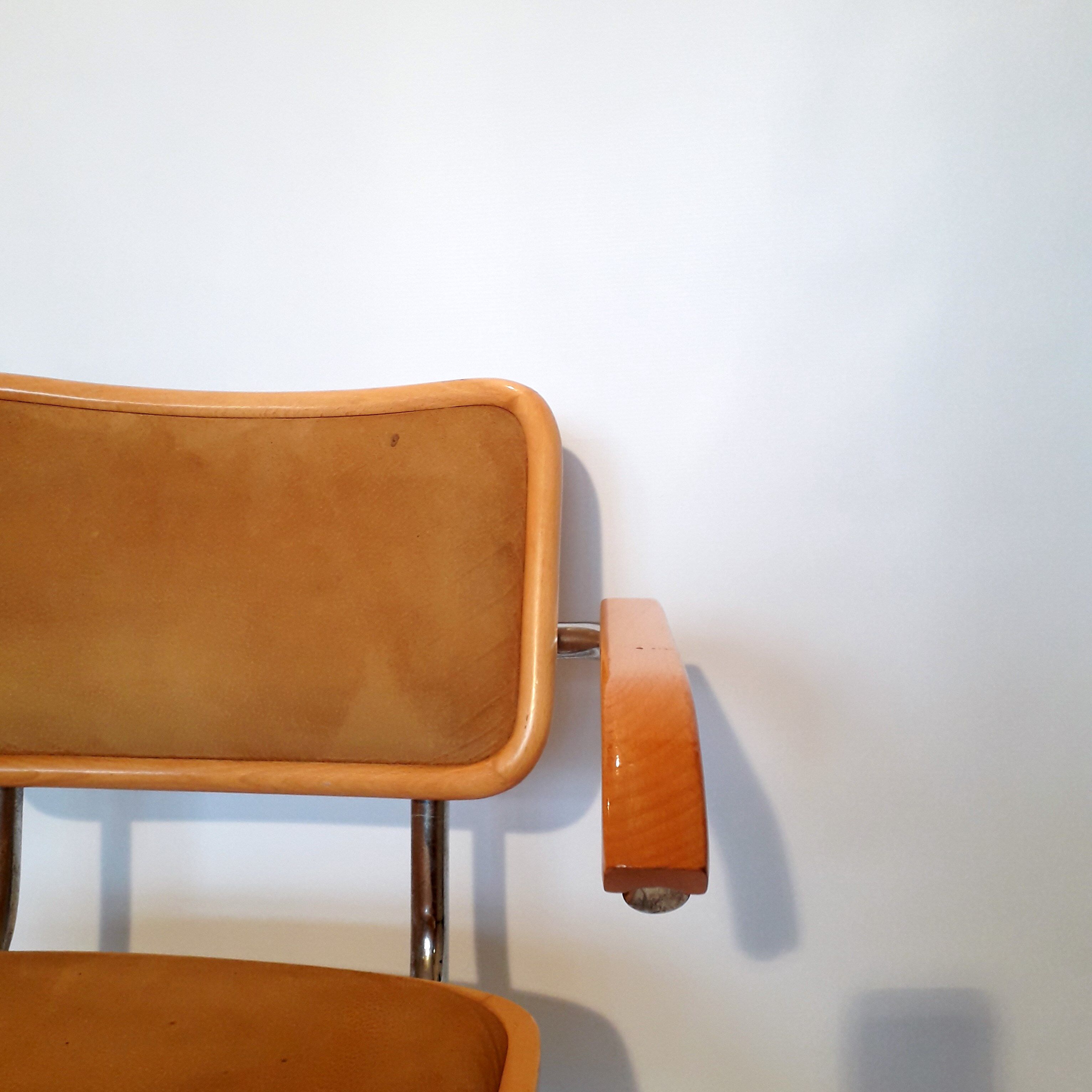 Pair of B64 chairs in leather crust by Marcel Breuer
