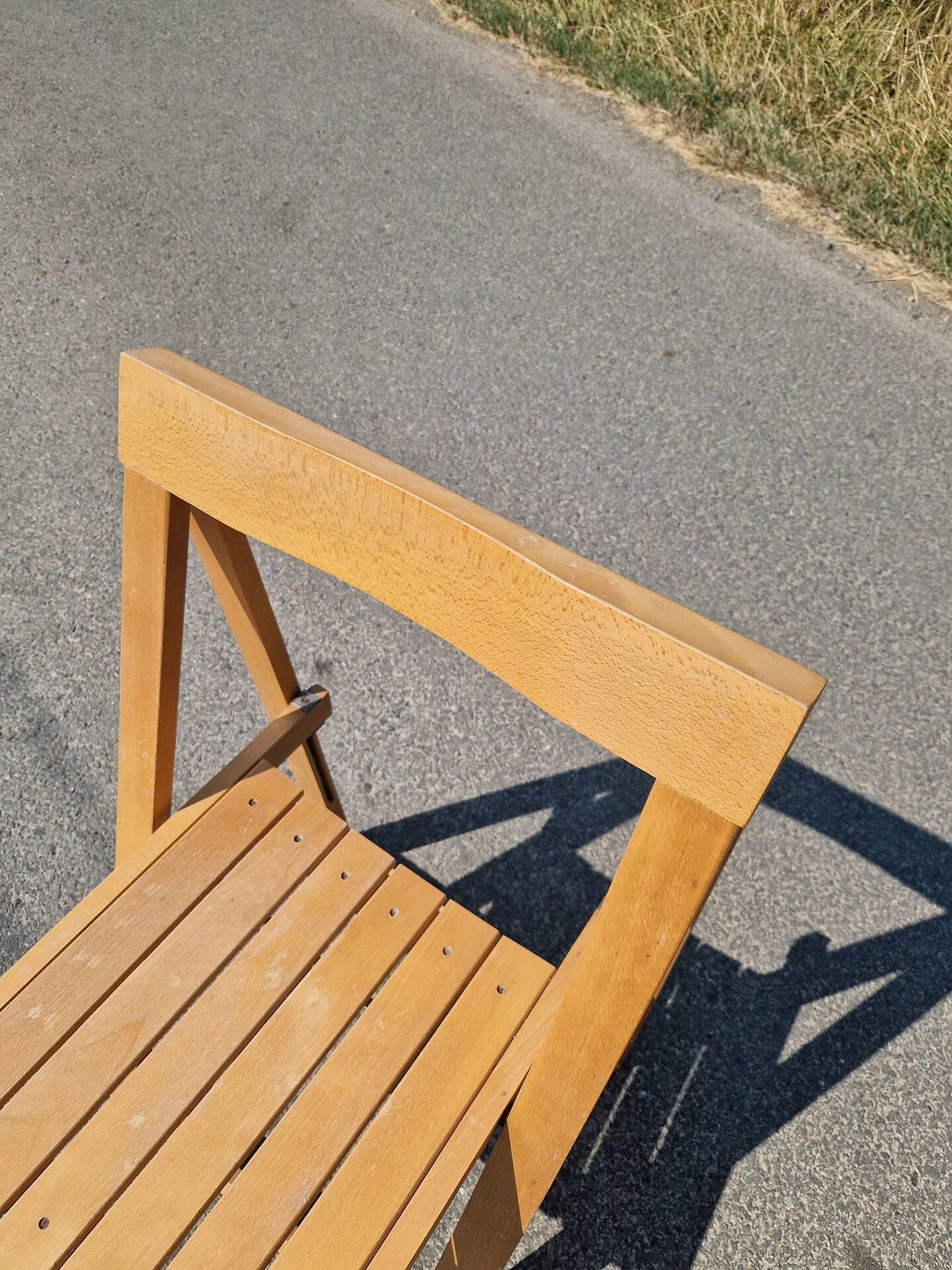 4 chaises pliantes par Aldo Jacober