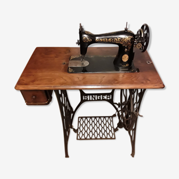 Singer sewing machine 1924