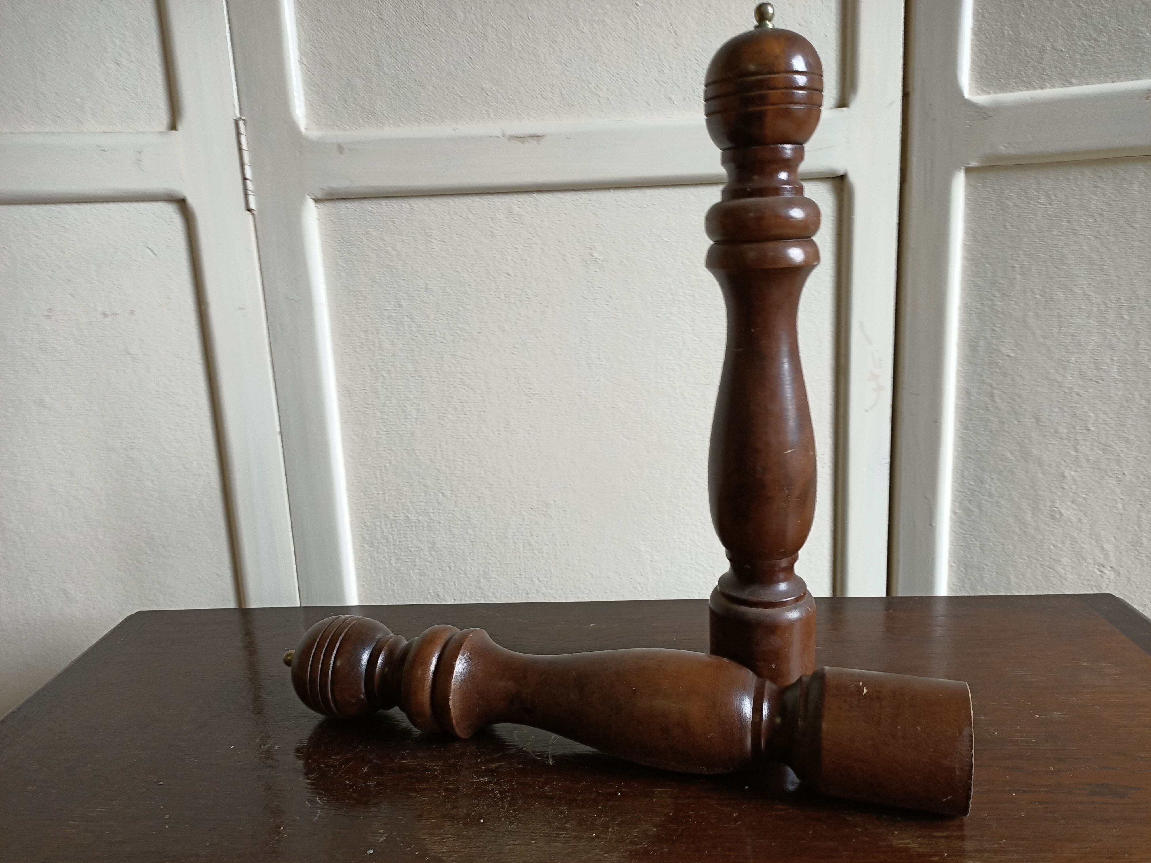 Set pepper and salt shaker in xxl wood
