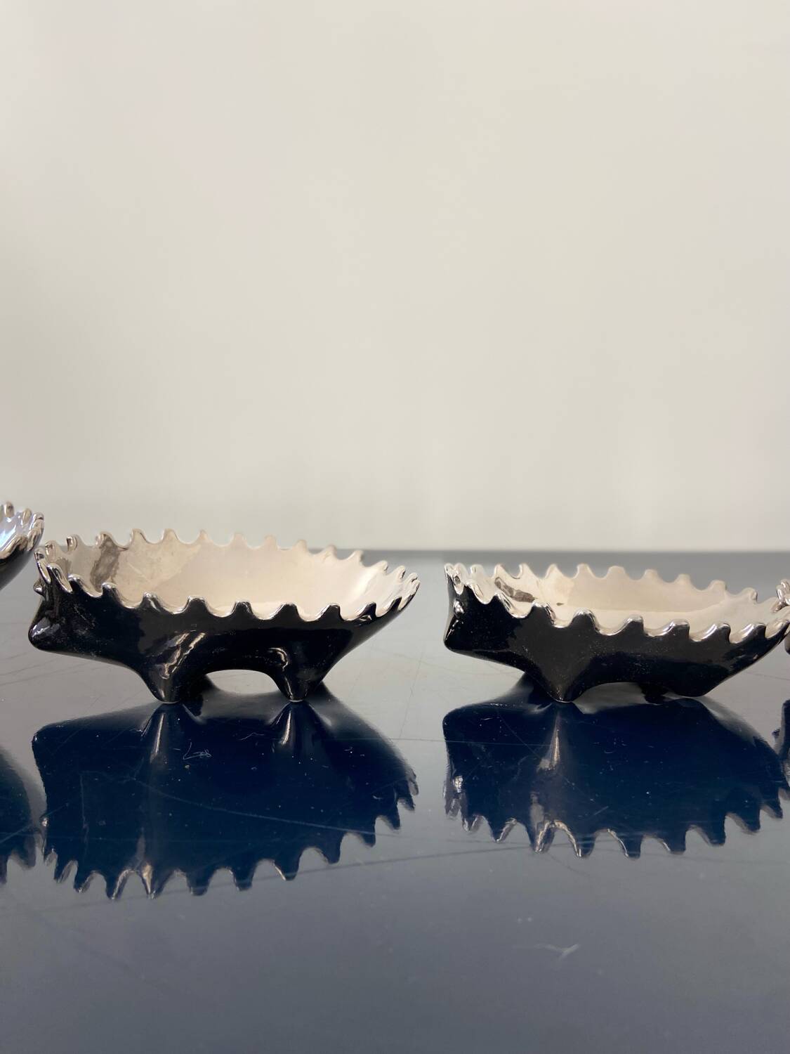 Set of 6 vintage nesting ashtrays