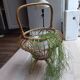 Travailleuse en rotin vintage