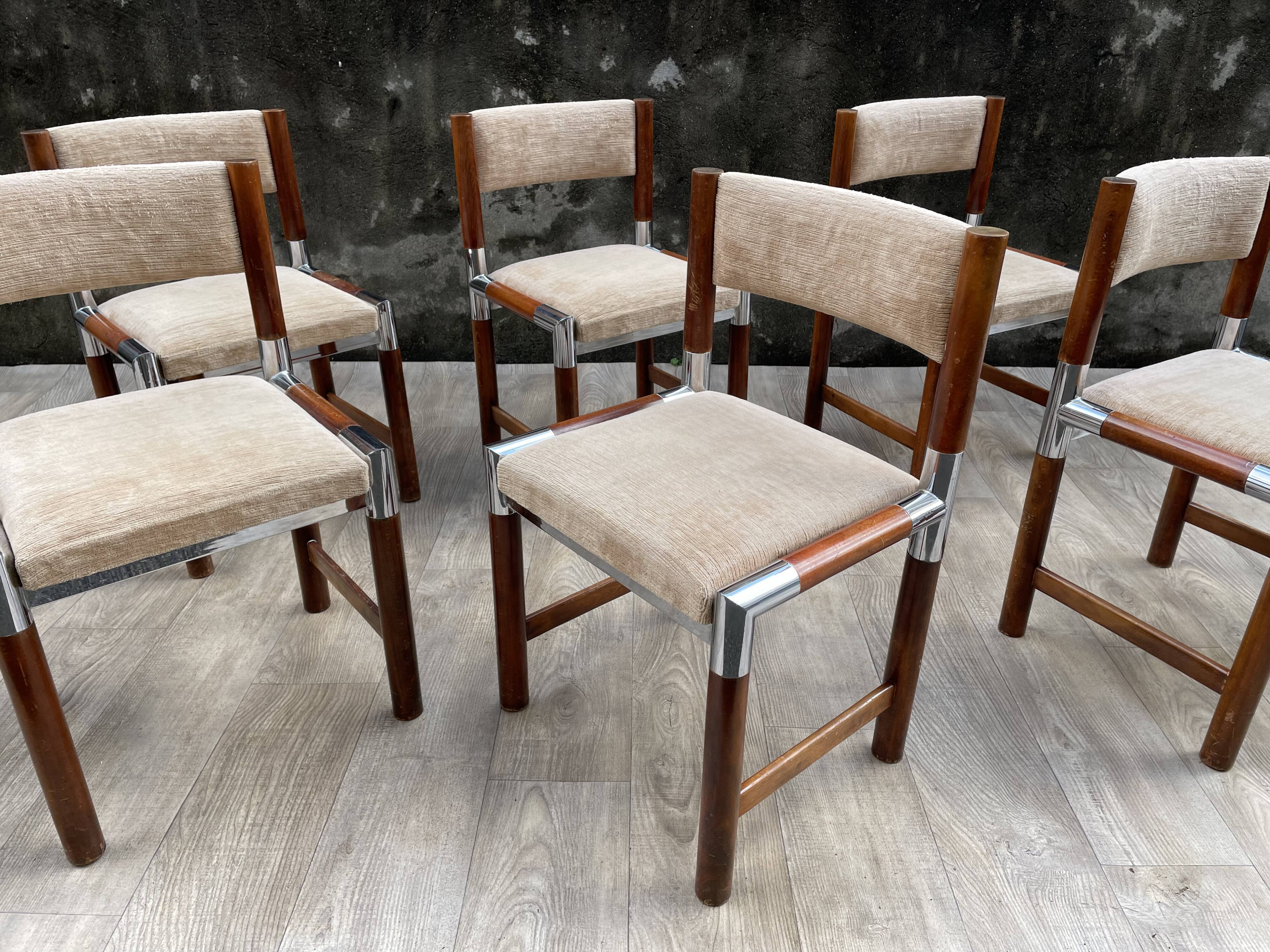 6 vintage chairs in wood, metal and fabric