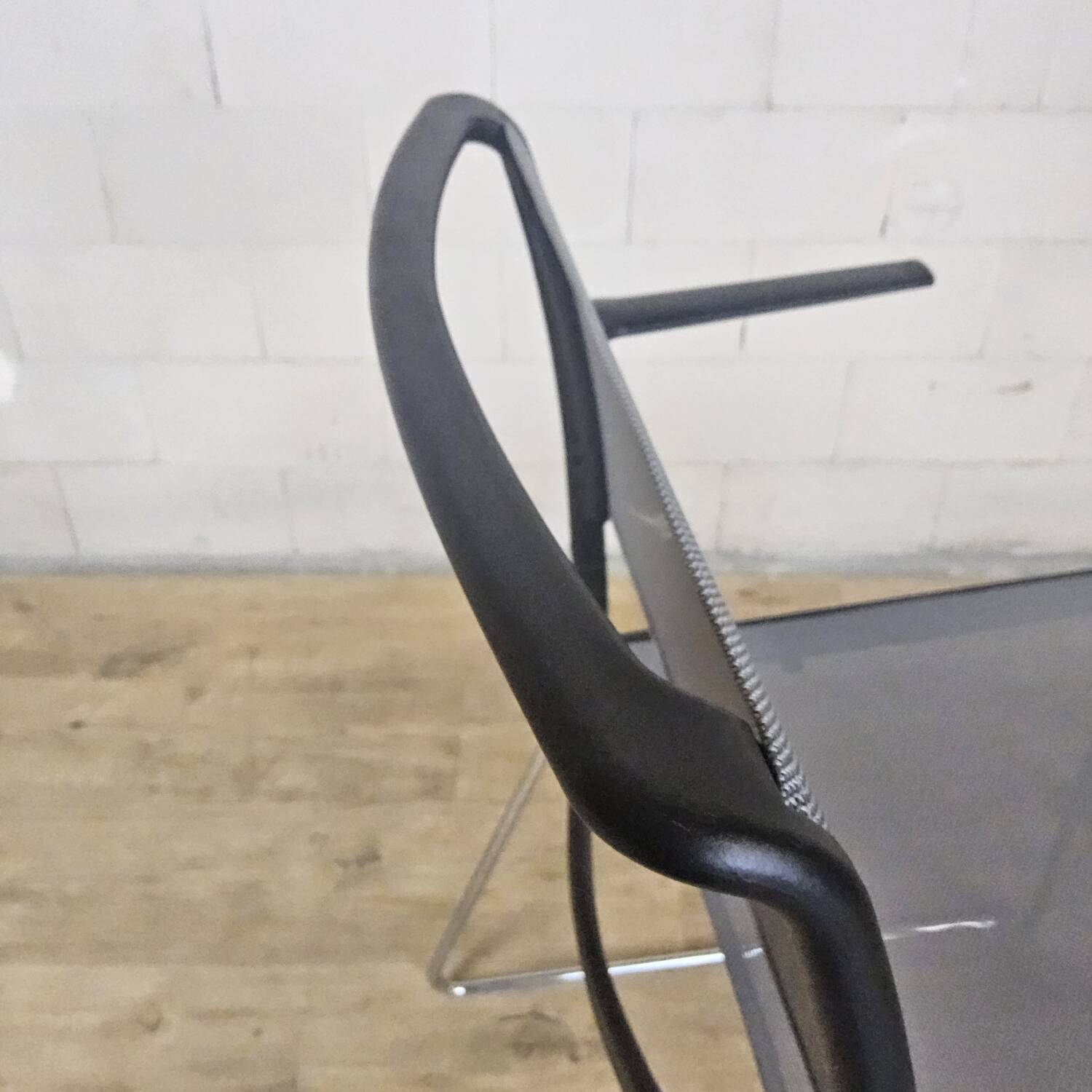 2x Wilkhahn Aline 230 chair with armrests (stackable)