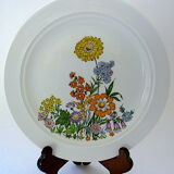 Suite of twelve "vintage" table plates with floral decoration