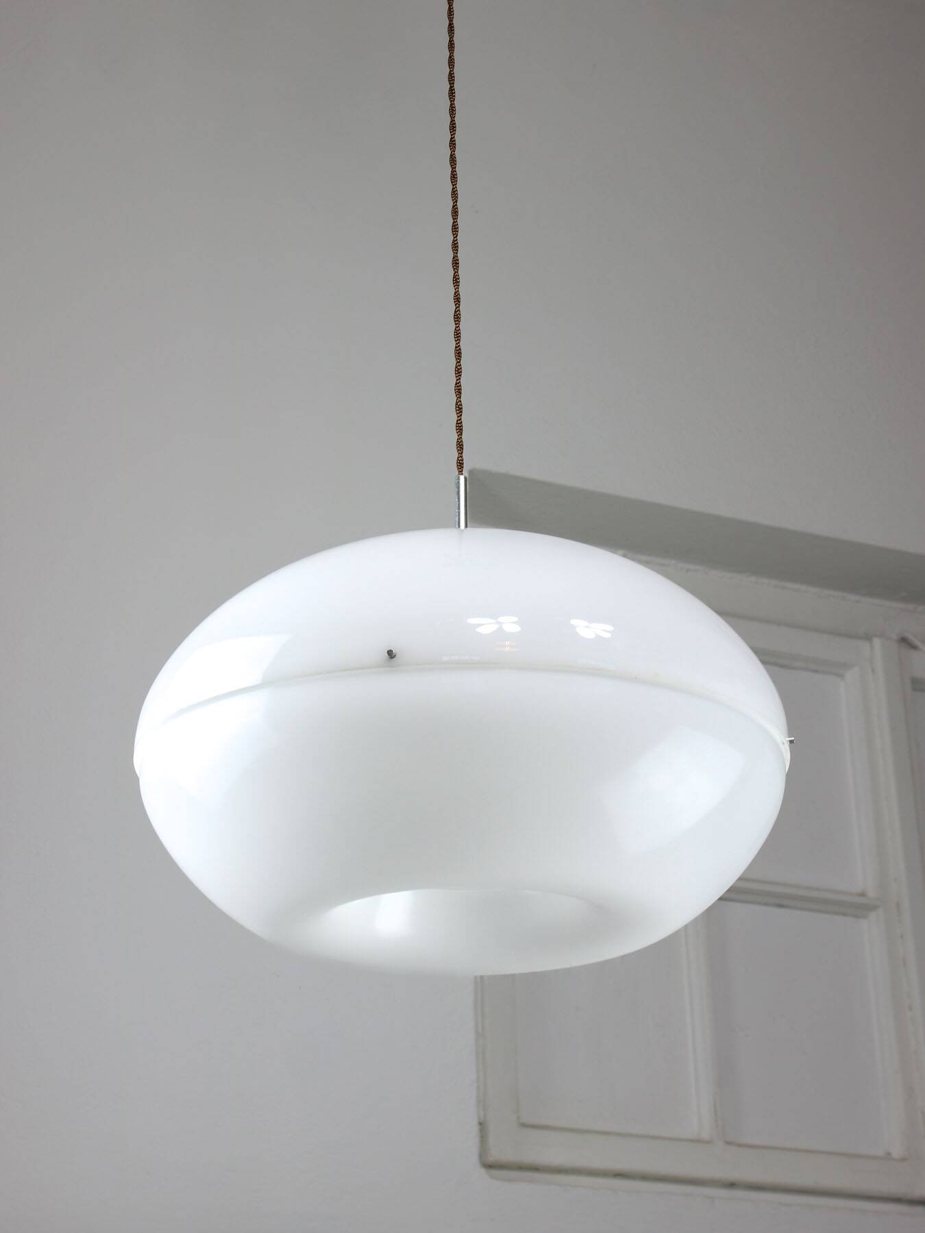 Italian Space Age Big White Doughnut Lamp, 70s