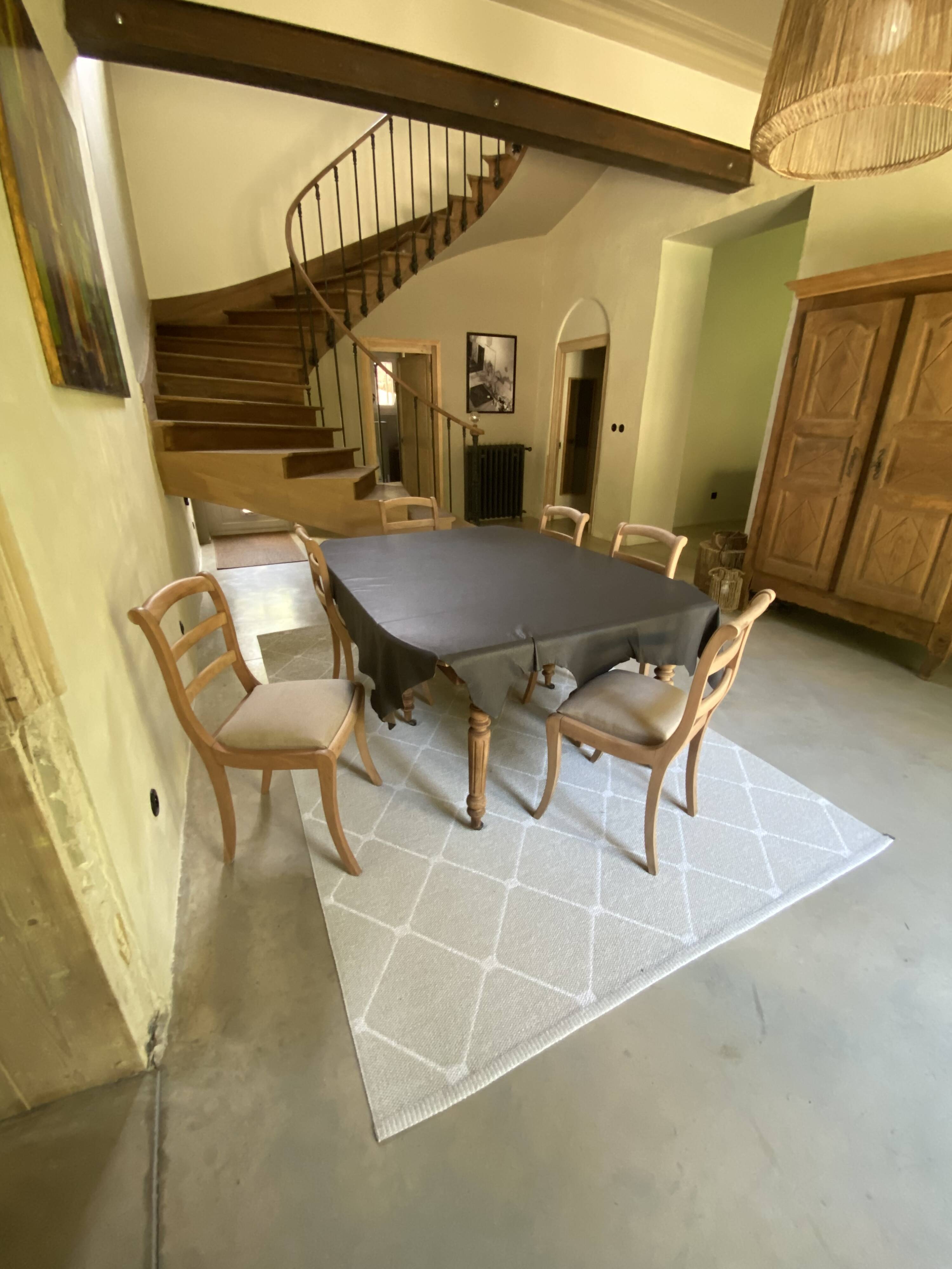 Chaises Louis Philippe barrettes pieds sabres