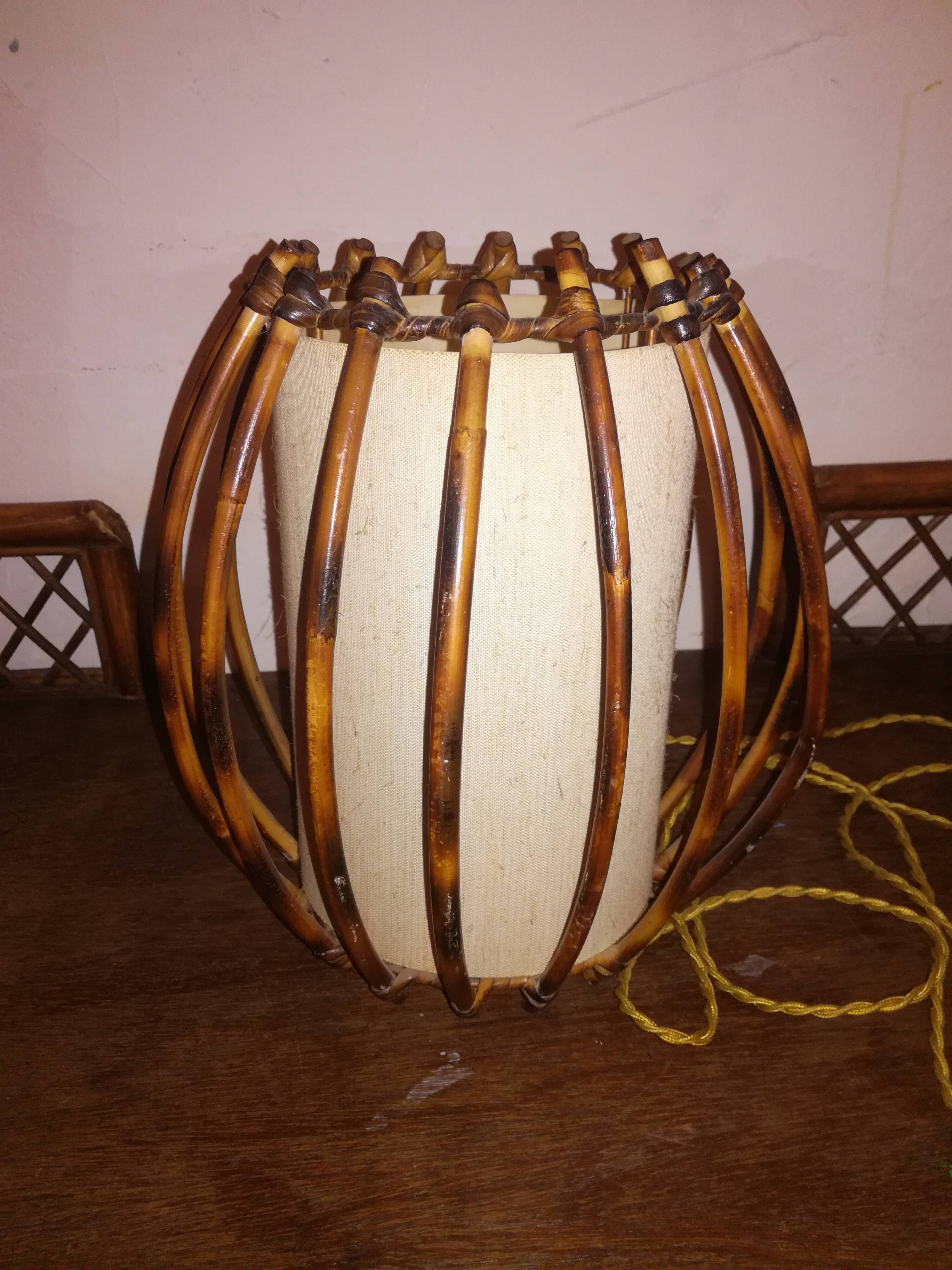 Lampe à poser en rotin