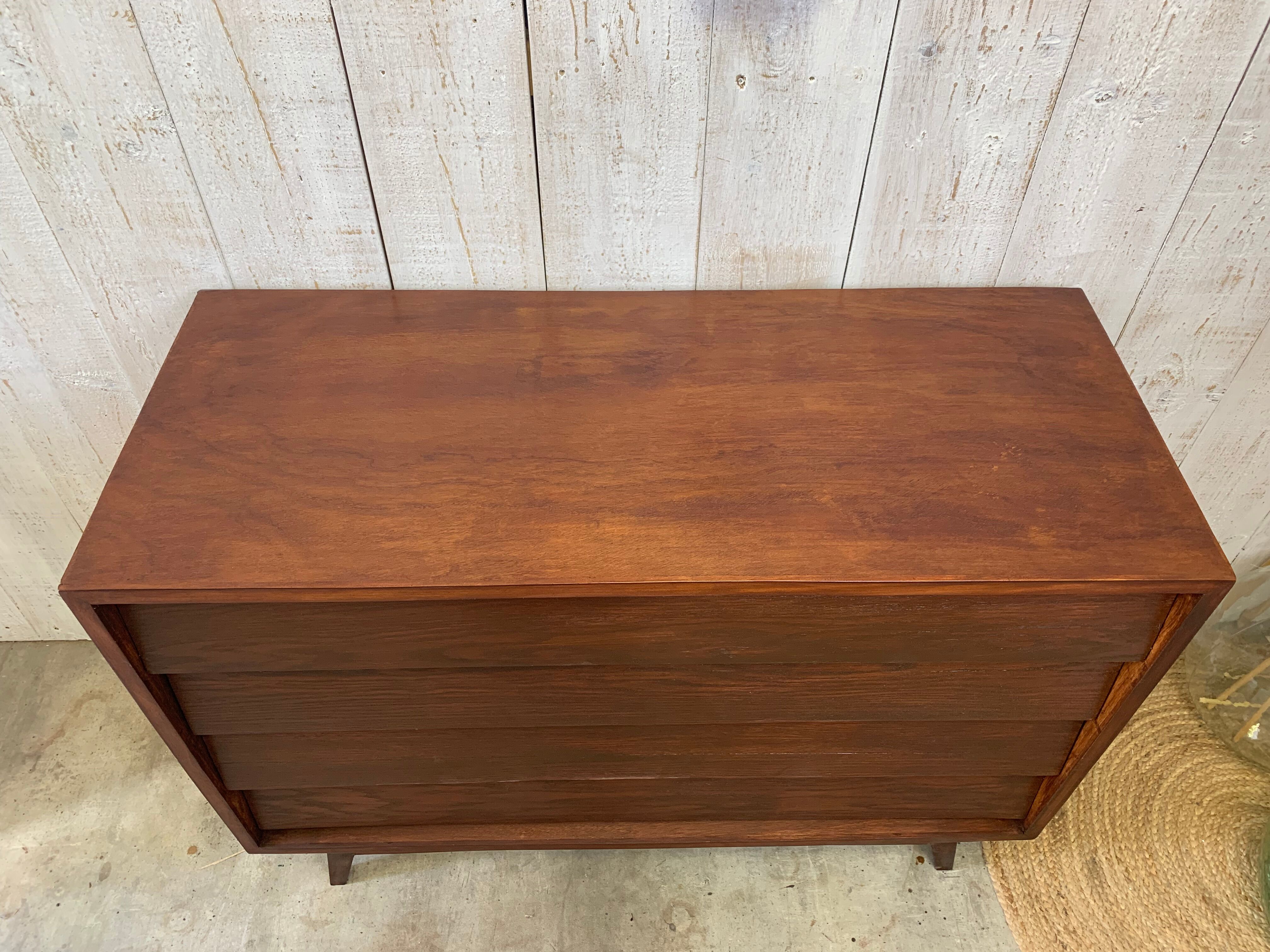 Vintage chest of drawers