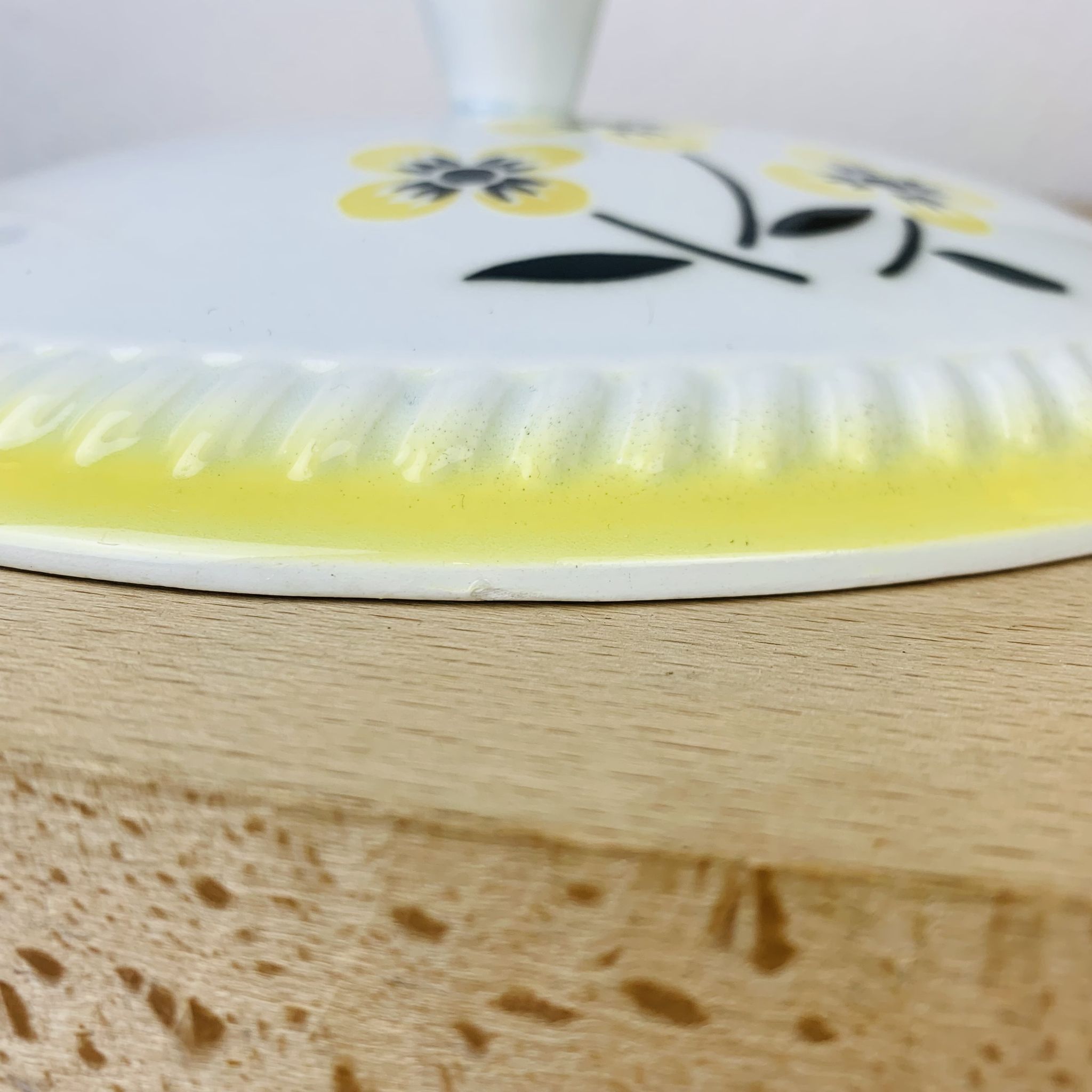 Plats et soupière en céramique vintage