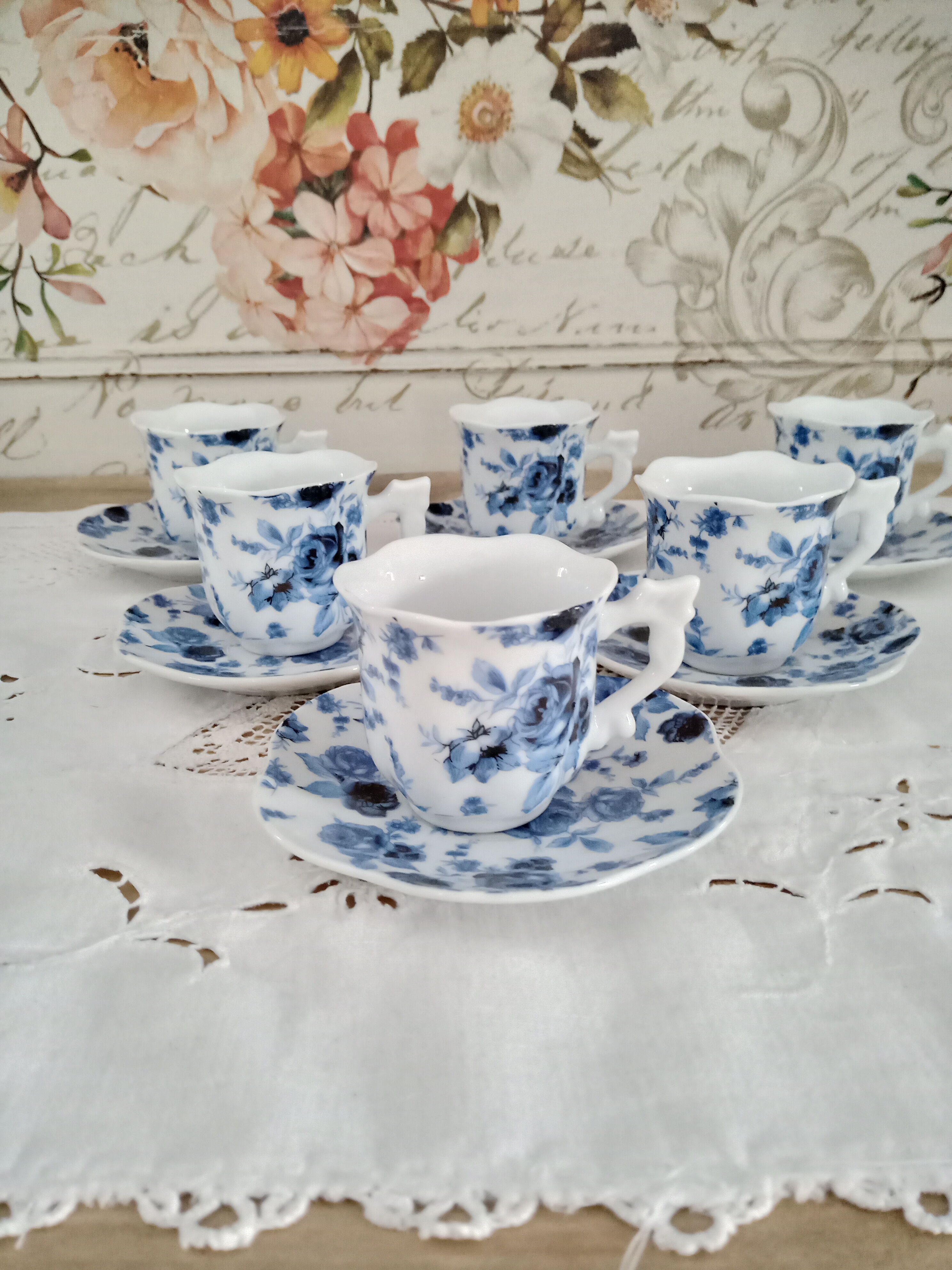 Set of 6 coffee cups and 6 sub-cups in white earthenware blue floral décor