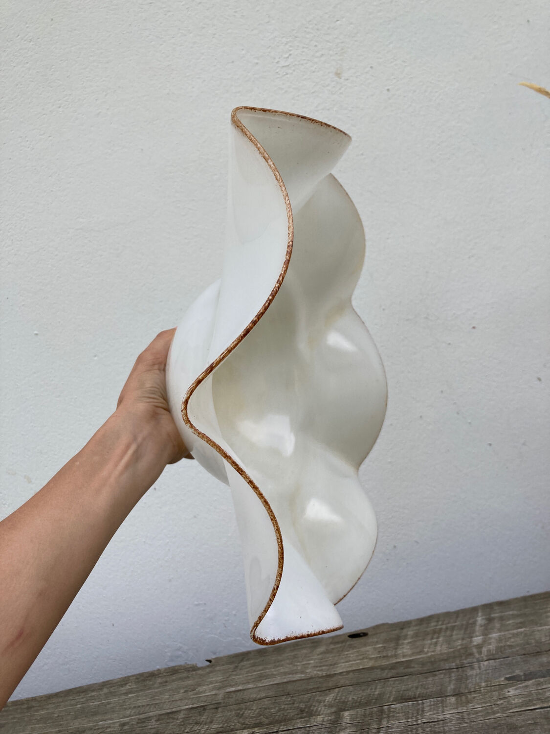 Suspension en verre blanche vintage forme fleur