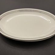 2 plats ovales en porcelaine